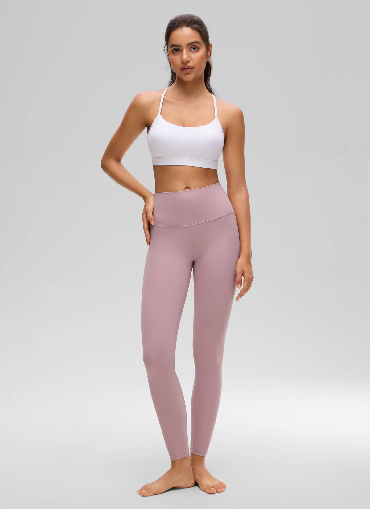 CRZ YOGA Naisten kevyen tuen Butterluxe-urheiluliivit joogaan, Y-selkämys, White @model_info:Liss