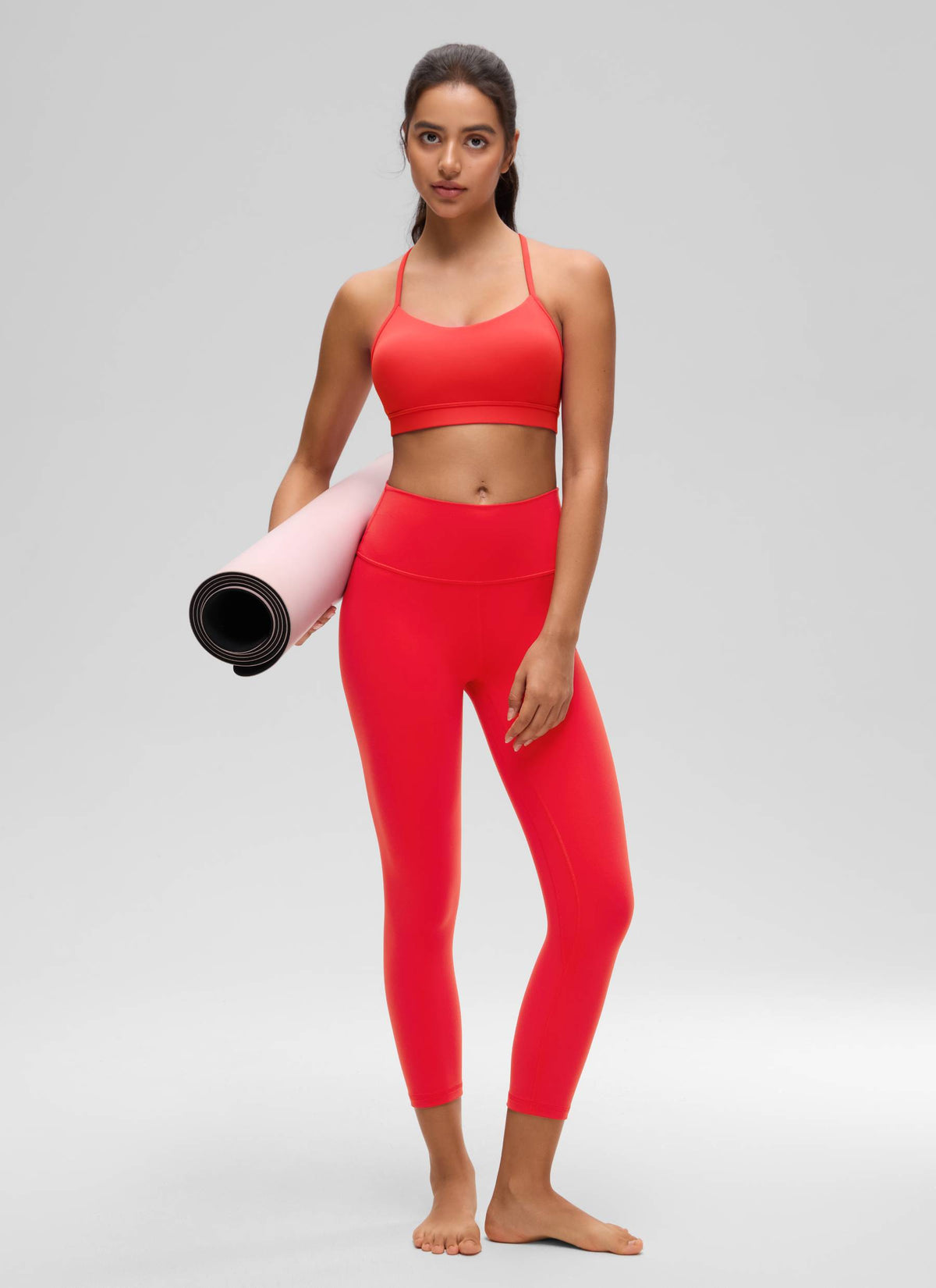 CRZ YOGA Naisten Jooga Kevyt Tuki Butterluxe Urheiluliivit Y-selkä Deep Red @model_info:Liss