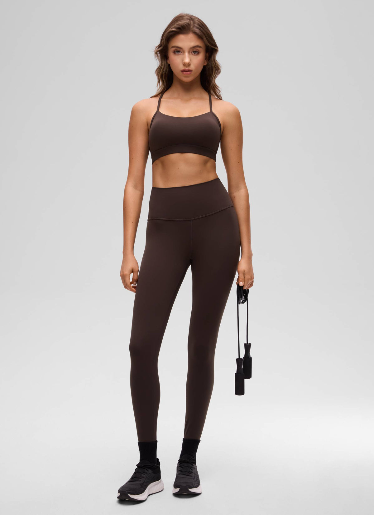 CRZ YOGA Naisten kevyt tuettu Butterluxe-urheiluliivi Y-selkäosa Hot Fudge Brown @model_info:Kriss