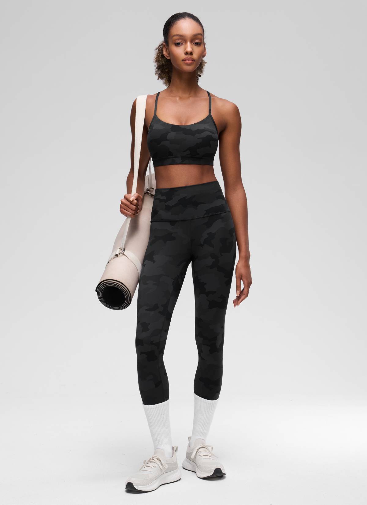 CRZ YOGA Reggiseno sportivo da donna Yoga Sostegno leggero Butterluxe con schiena a Y Mimetico grigio scuro 2