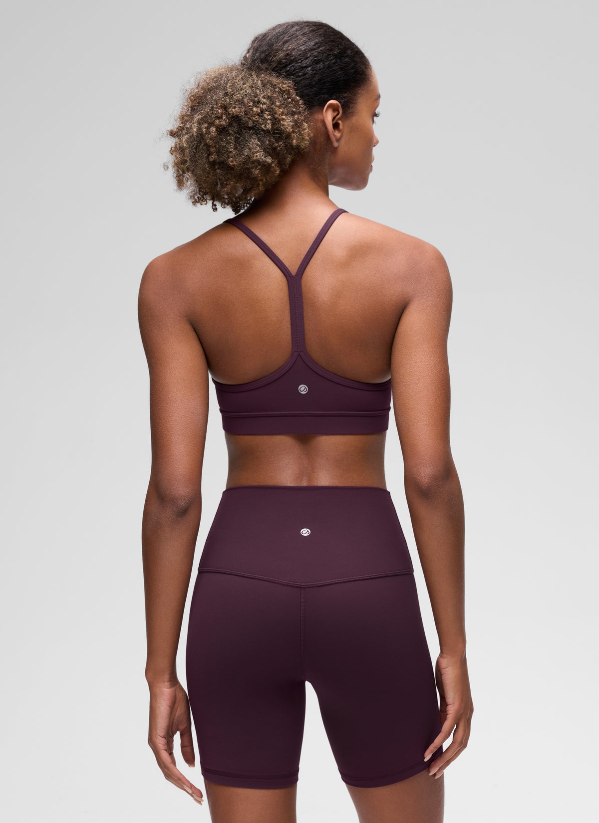 CRZ YOGA Naisten kevyen tuen Butterluxe-urheiluliivit joogaan, Y-selkämys, Deep Purple @model_info:Patrica