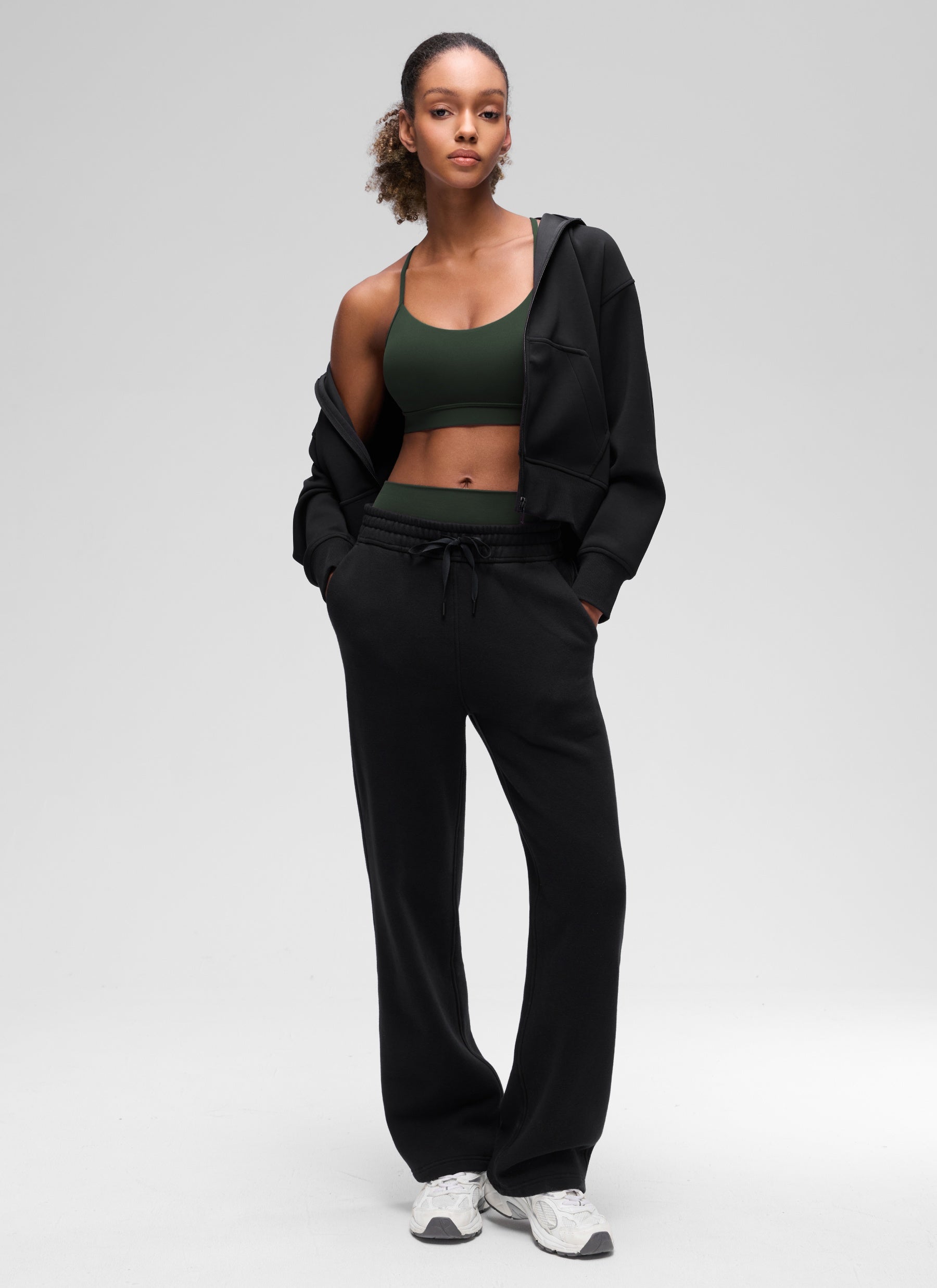 CRZ YOGA moteriška joga lengvos atramos Butterluxe sportinė liemenėlė su Y formos nugara, leginos žalia