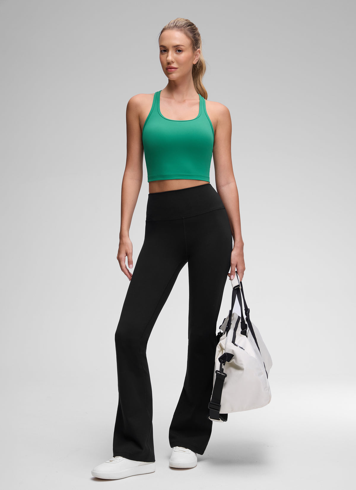 CRZ YOGA Naisten joogaliivit, kevyt tuki, Butterluxe, matala pääntie, Y-selkäosa, Cascadia Green @model_info:Anna