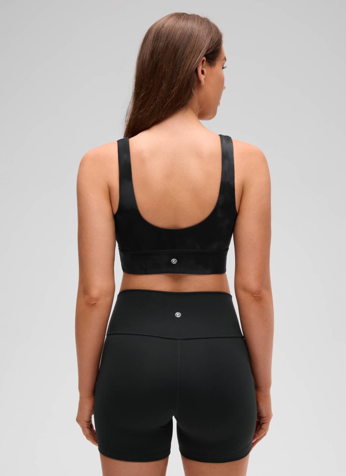 CRZ YOGA Women's Yoga Low Support Butterluxe Sport Bra U Back Longline Black Tie Dye Flowers @model_info:Brooklyn