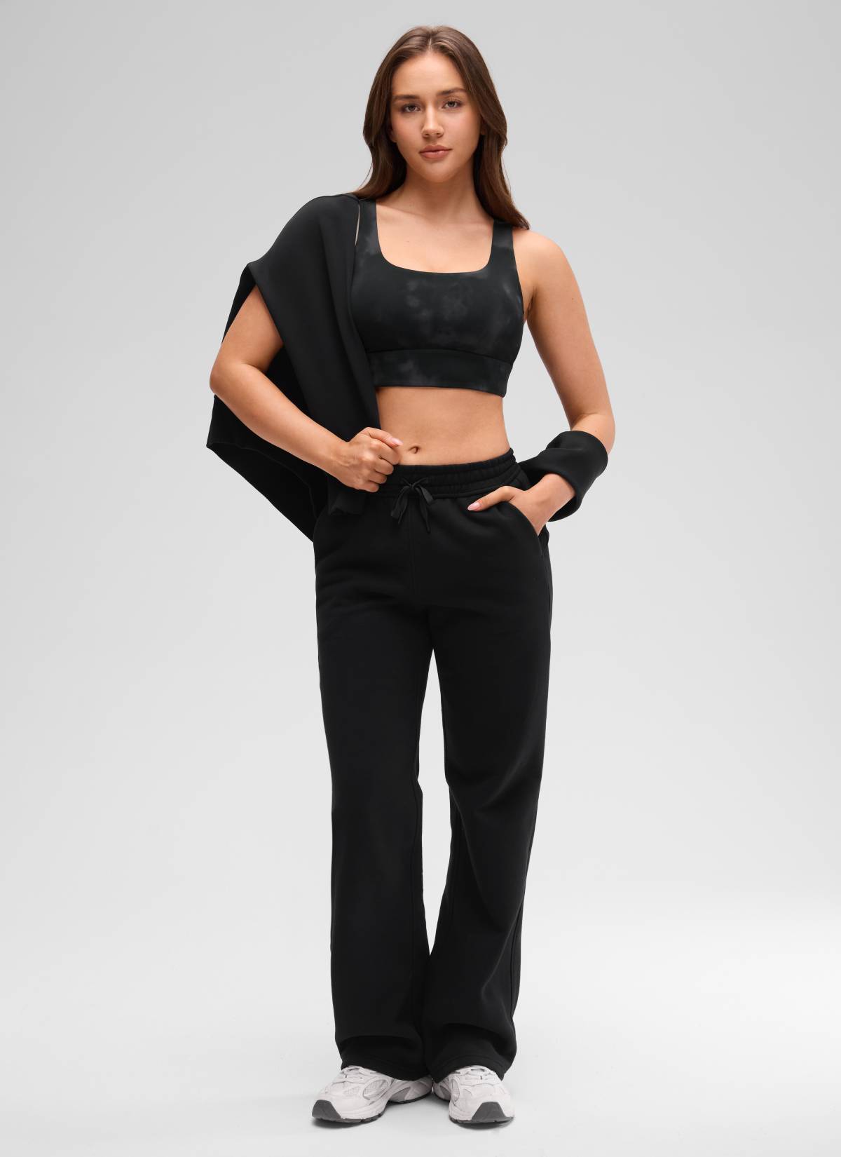 CRZ YOGA Women's Yoga Low Support Butterluxe Sport Bra U Back Longline Black Tie Dye Flowers @model_info:Brooklyn
