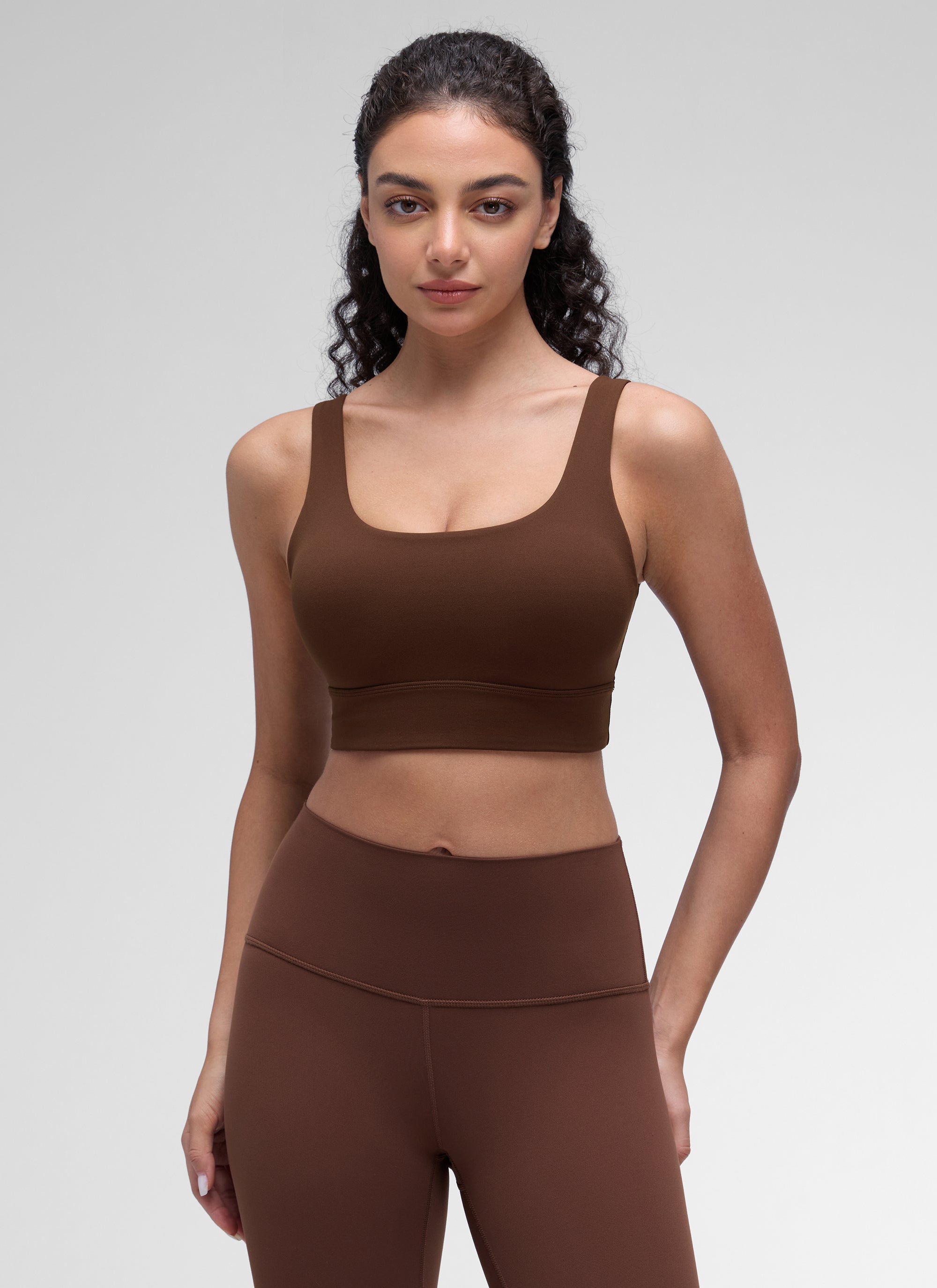 CRZ YOGA Dames Yoga Lage ondersteuning Butterluxe Sport-BH U-rug Longline Lava Brown