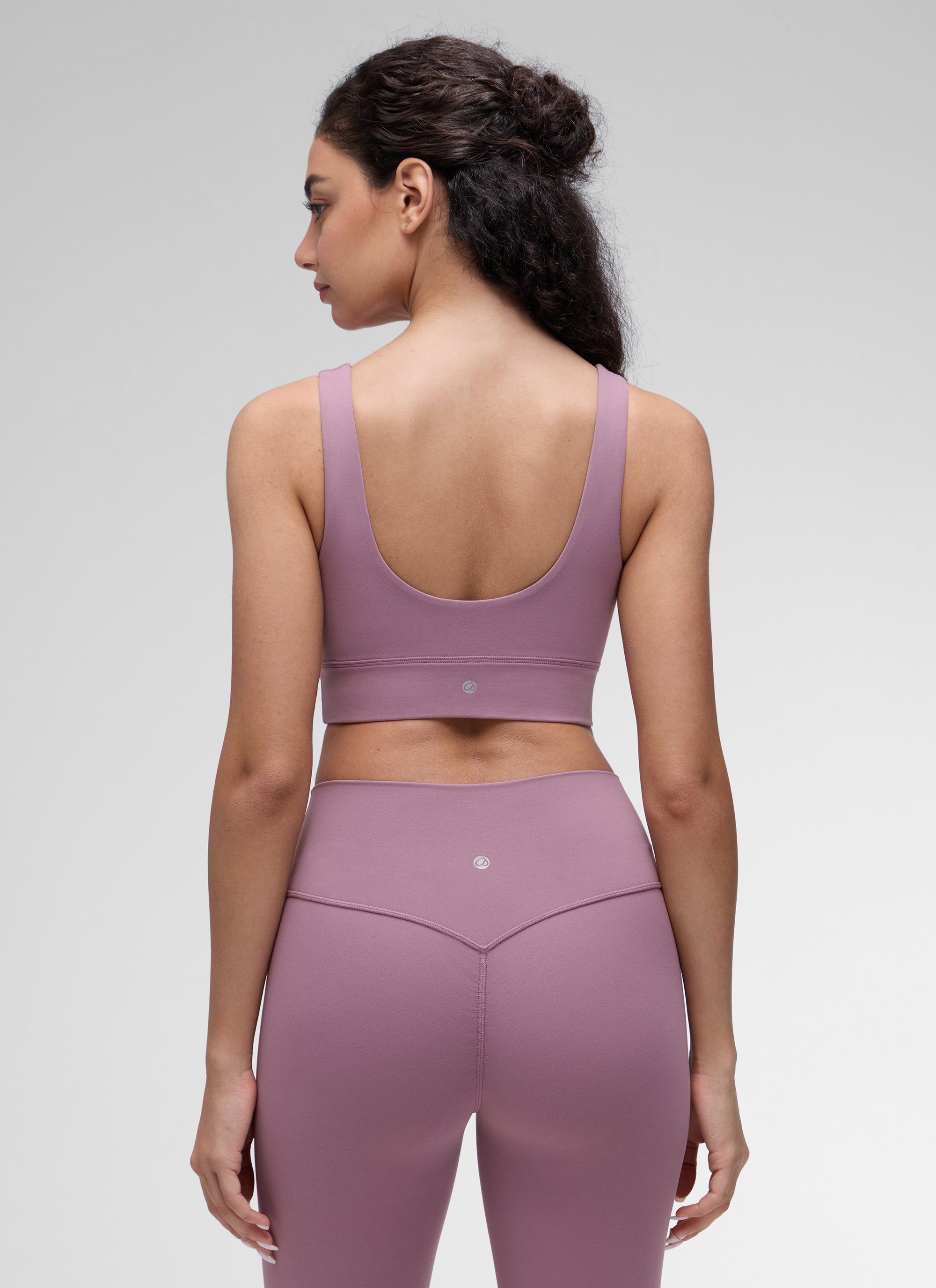 CRZ YOGA Dames Yoga Lage ondersteuning Butterluxe Sport-BH U-rug Longline Light Lavender