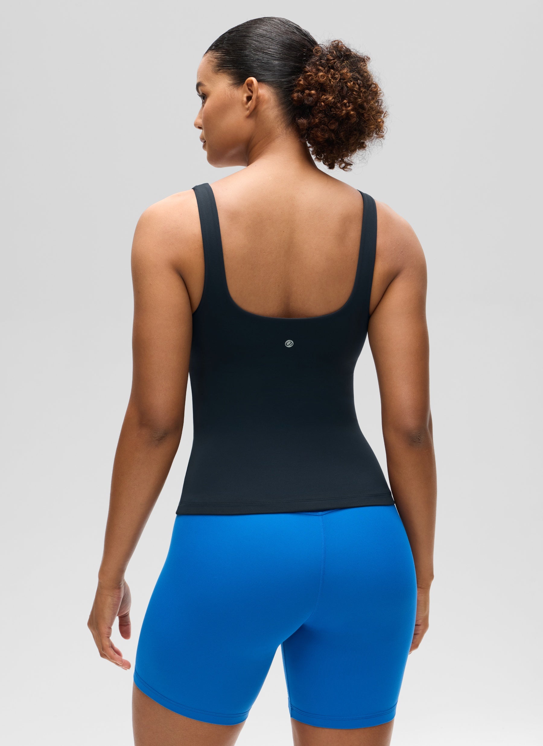 Top SlimFit da donna CRZ YOGA Butterluxe con reggiseno integrato e scollo a U True Navy