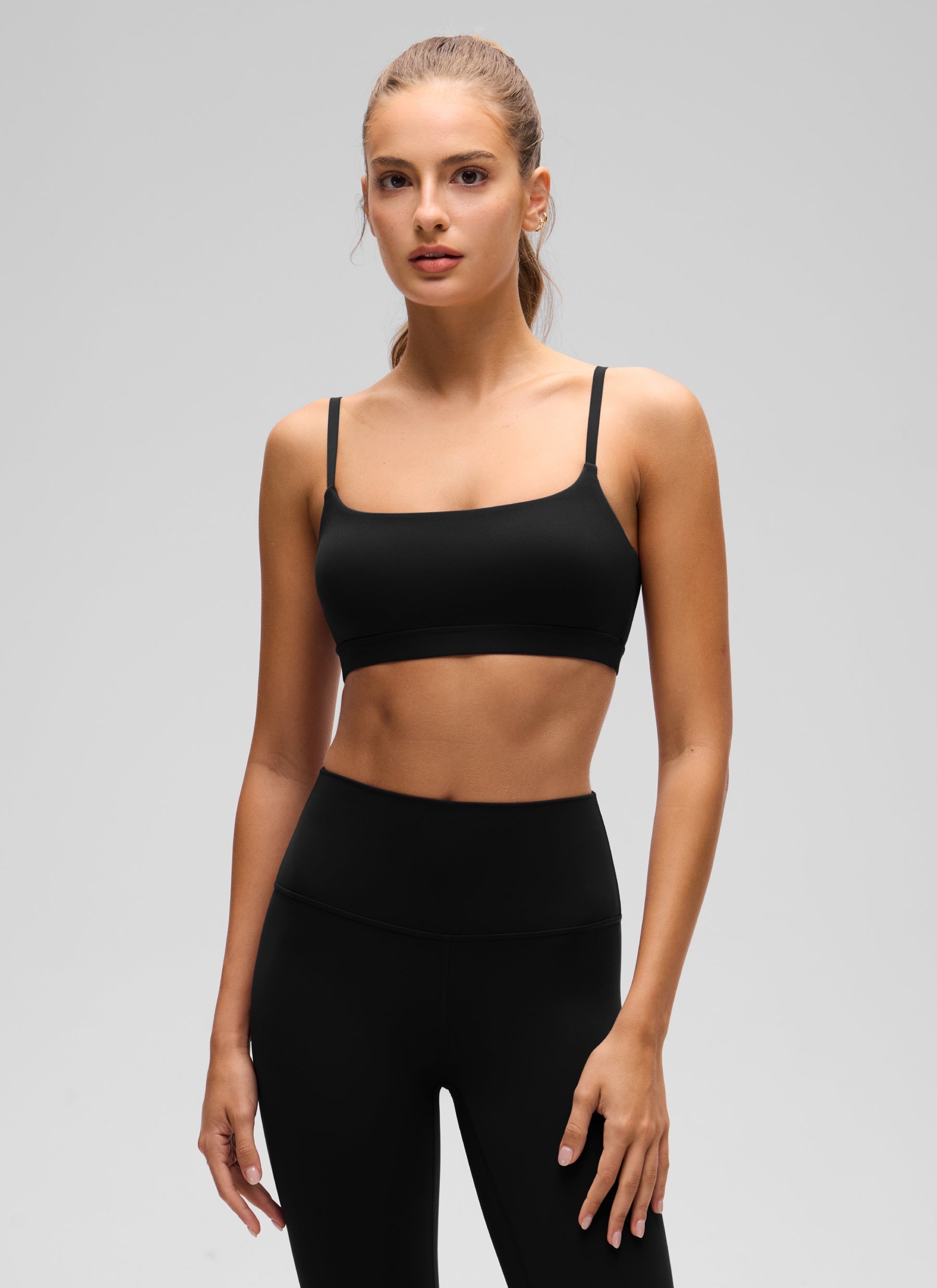 CRZ YOGA Reggiseno con scollo rotondo e spalline sottili regolabili Butterluxe da donna Nero