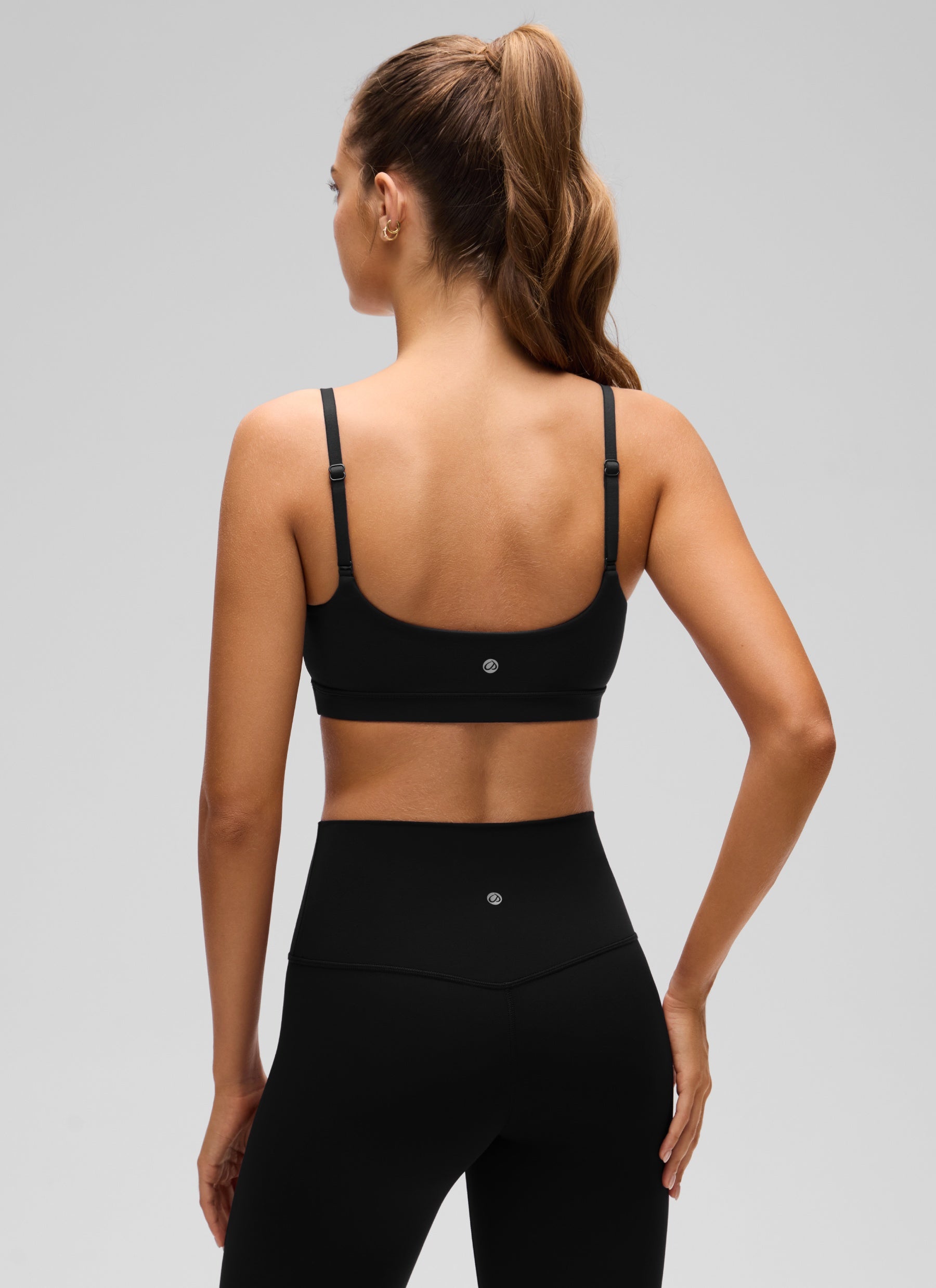 CRZ YOGA Reggiseno con scollo rotondo e spalline sottili regolabili Butterluxe da donna Nero