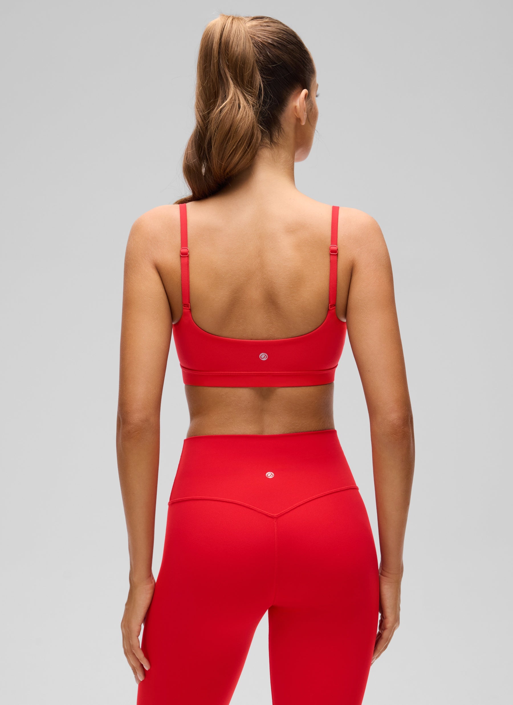 CRZ YOGA Reggiseno con scollo rotondo e spalline sottili regolabili Butterluxe da donna Rosso Scuro