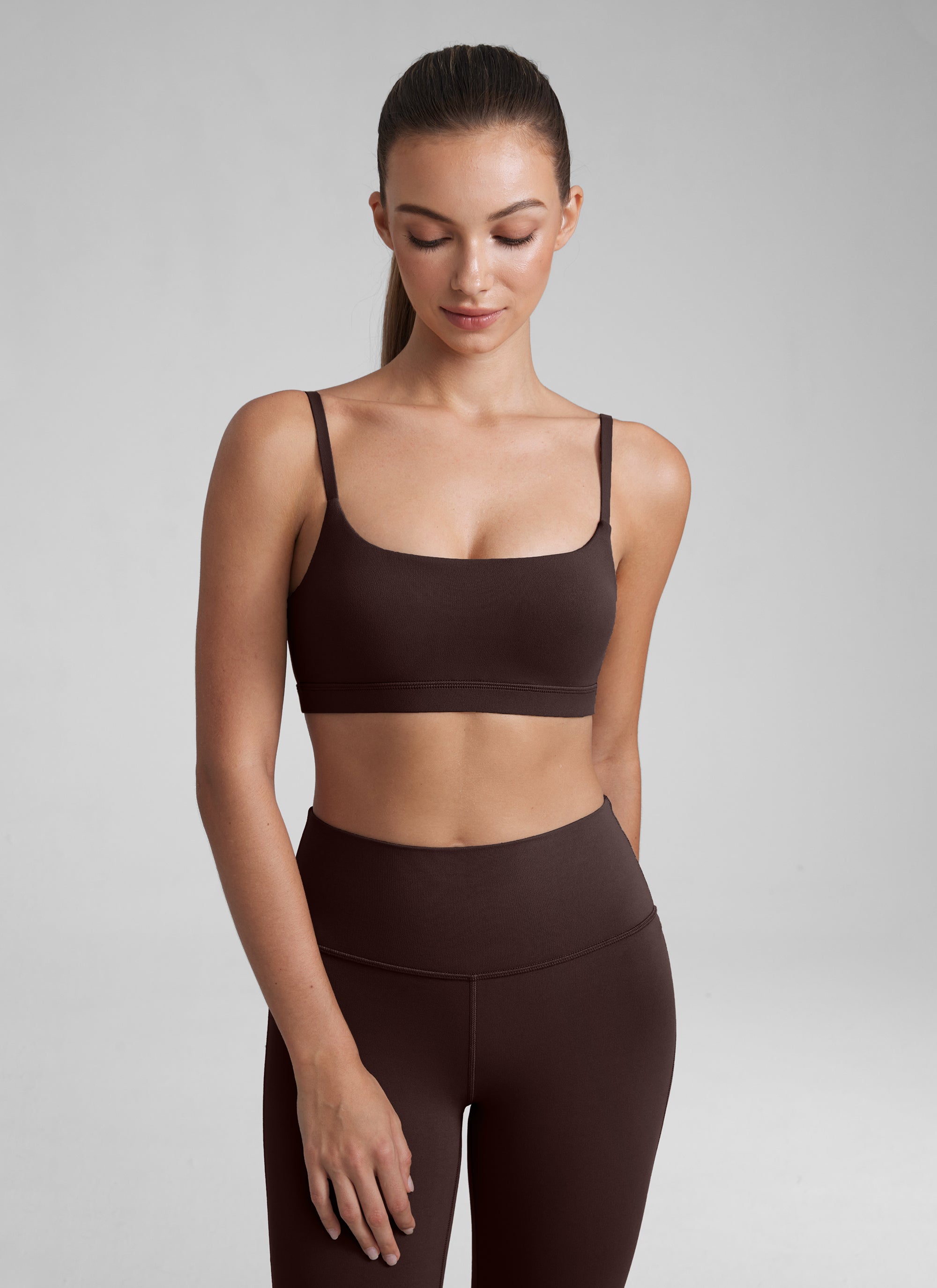 CRZ YOGA Reggiseno con scollo rotondo e spalline sottili regolabili Butterluxe da donna Hot Fudge Brown
