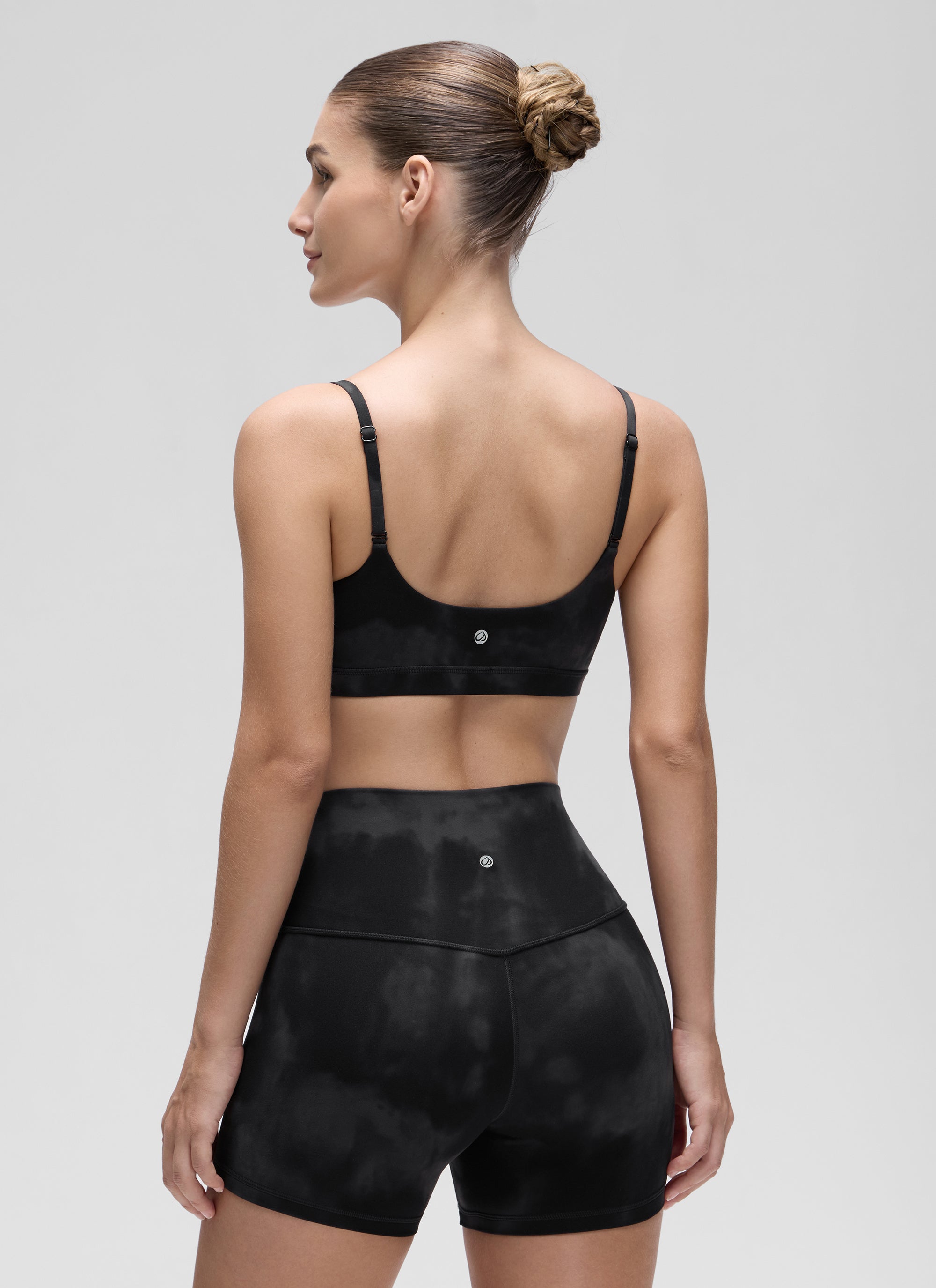 CRZ YOGA Reggiseno con scollo rotondo e spalline sottili regolabili Butterluxe da donna Nero con stampa Tie-Dye a fiori