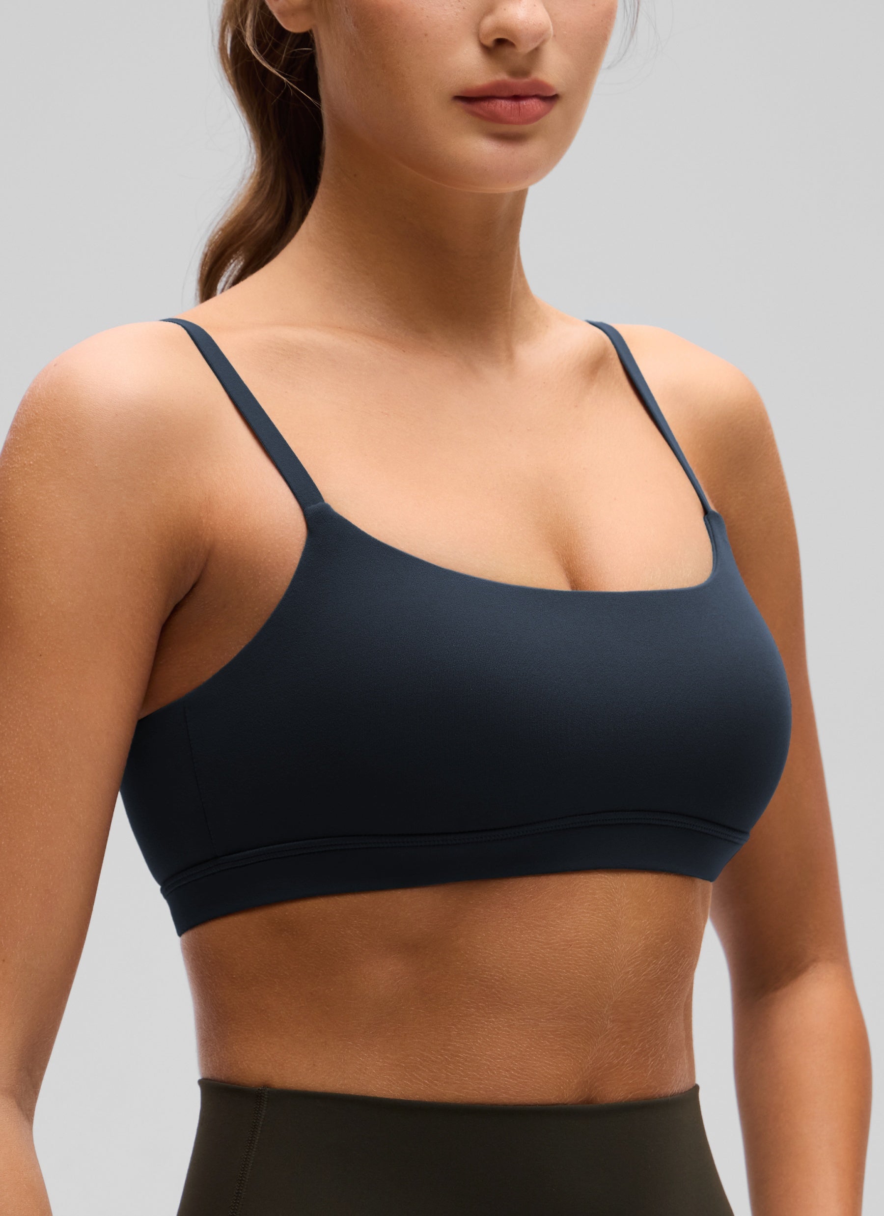 CRZ YOGA Reggiseno con scollo rotondo e spalline sottili regolabili Butterluxe da donna Blu Notte