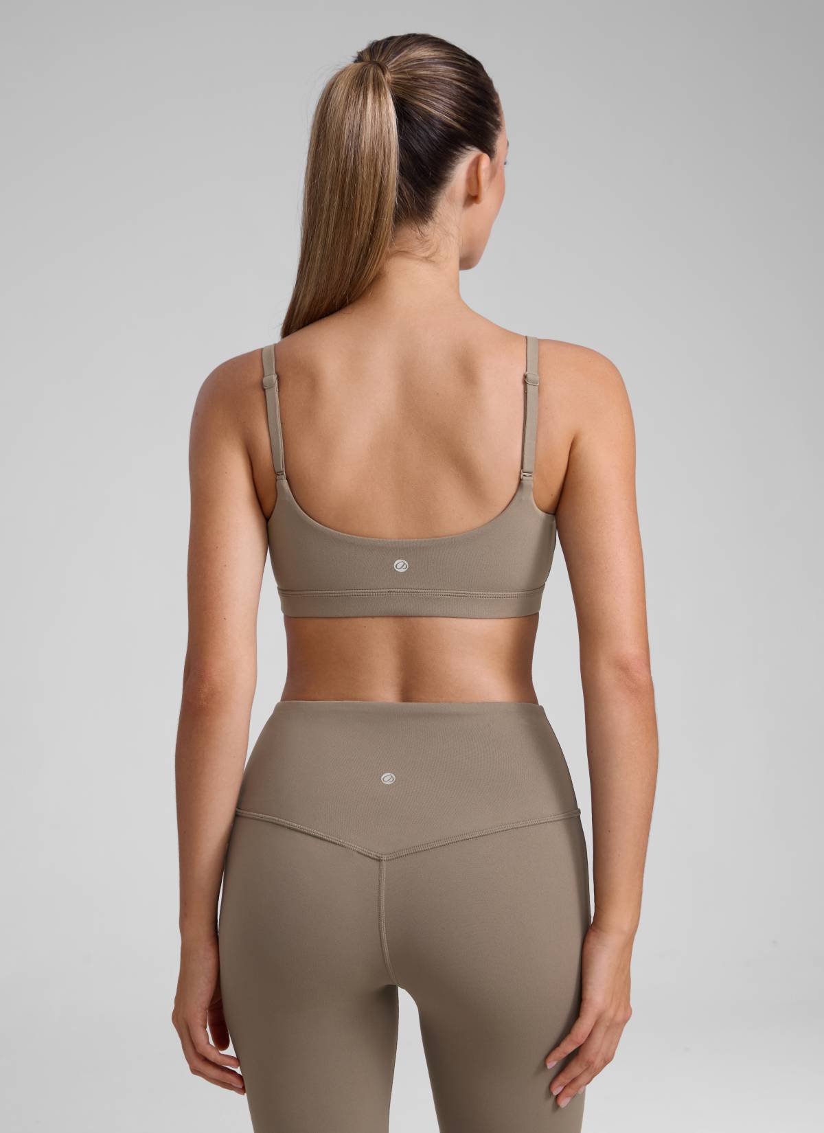 CRZ YOGA Reggiseno con scollo rotondo e spalline sottili regolabili Butterluxe da donna Grigio Nomade