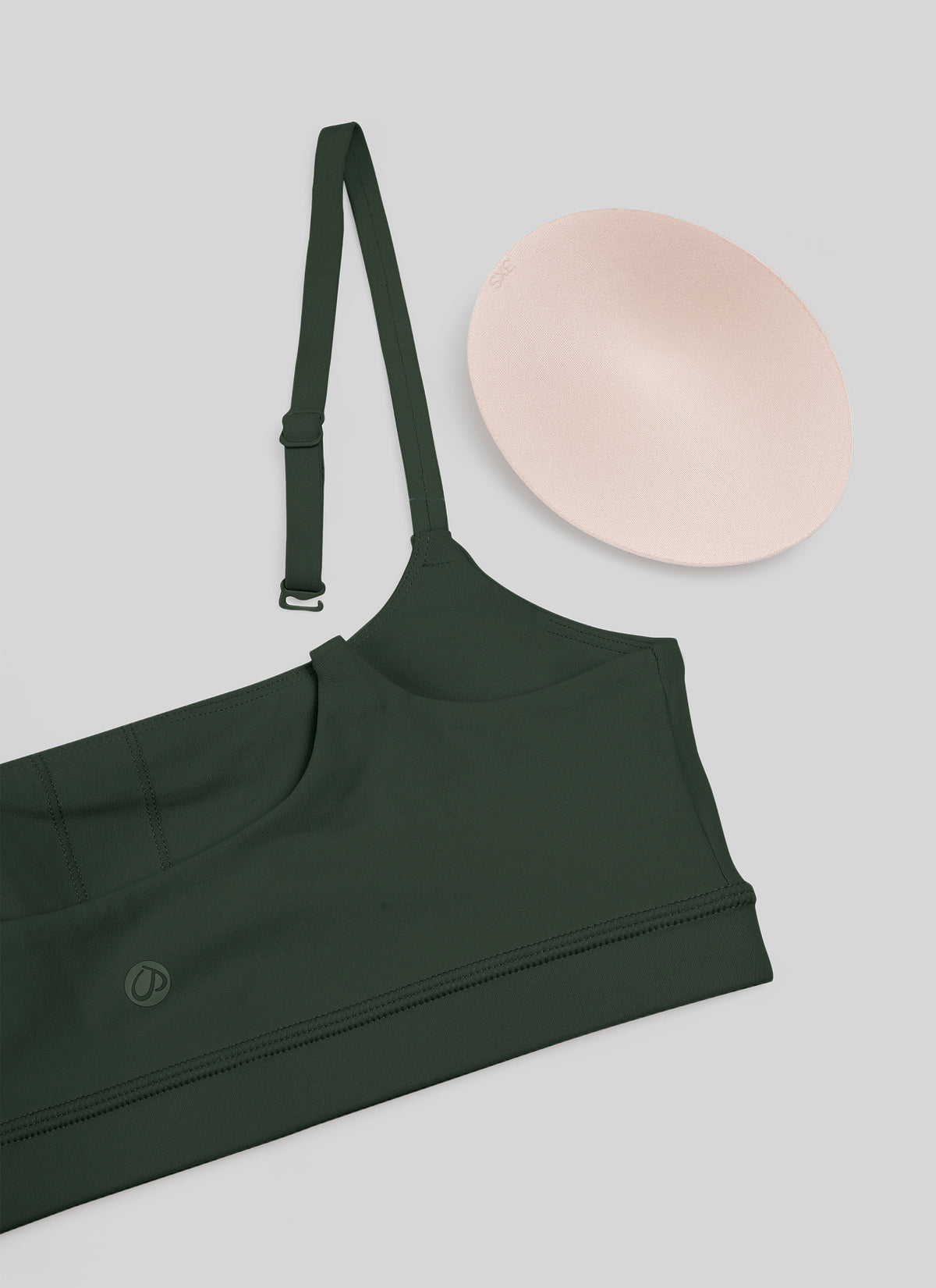 CRZ YOGA Sujetador de tirantes finos ajustables con cuello redondo Butterluxe para mujer Verde Legend @model_info:NEW