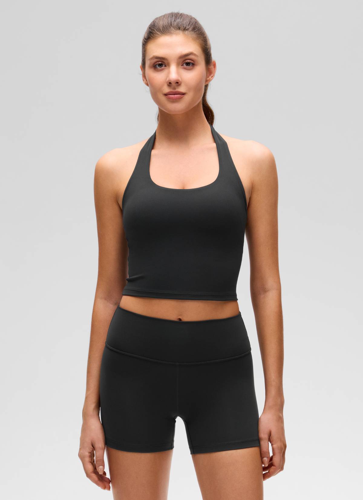 CRZ YOGA Sujetador deportivo largo estilo halter Butterluxe con parte superior corta para mujer, negro