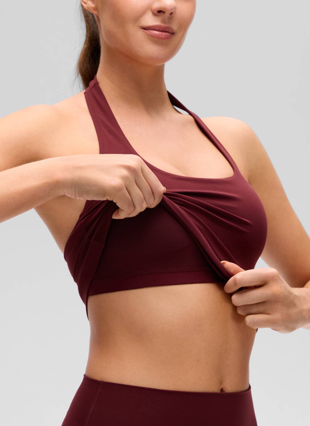 CRZ YOGA Sujetador deportivo largo estilo halter Butterluxe con parte superior corta para mujer, rojo merlot