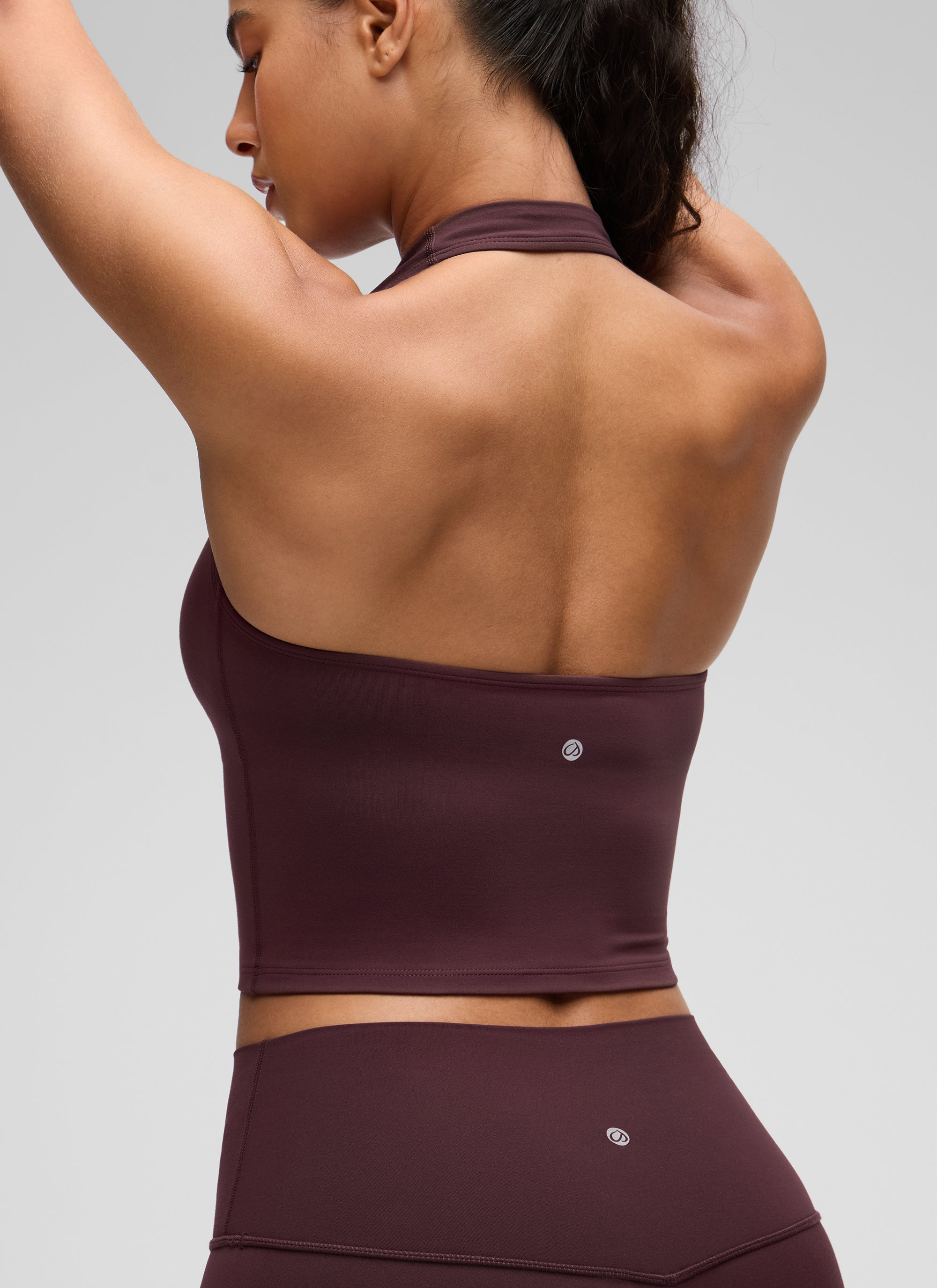 CRZ YOGA Sujetador deportivo largo estilo halter Butterluxe con parte superior corta para mujer, ciruela madura