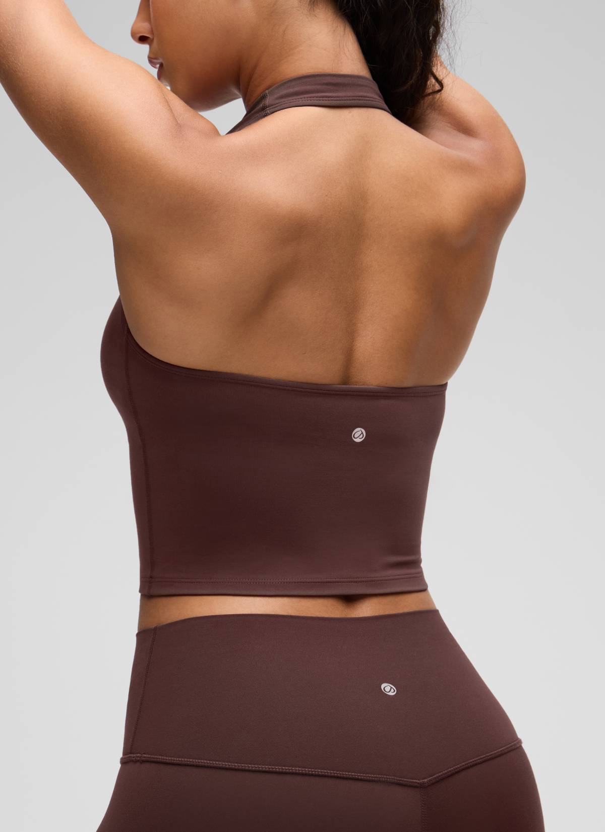 CRZ YOGA Top corto deportivo de tirantes largos tipo halter Butterluxe para mujer, topo