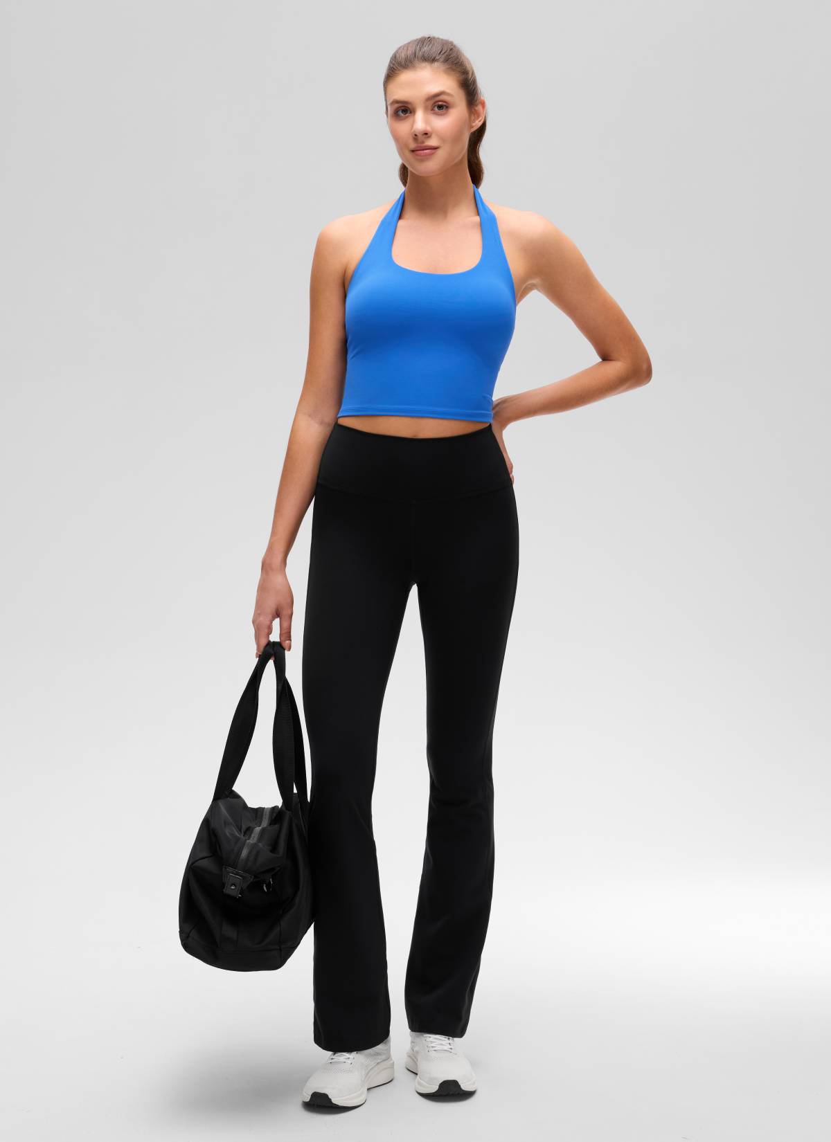 CRZ YOGA Top corto deportivo de tirantes largos tipo halter Butterluxe para mujer, azul brillante