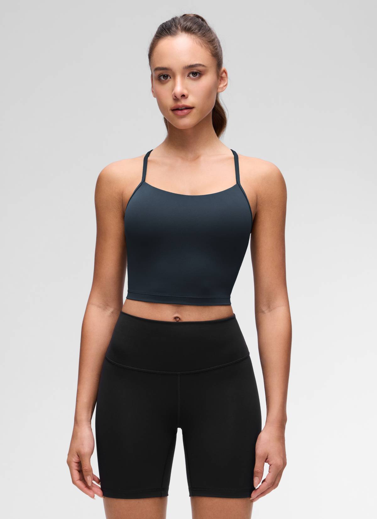 CRZ YOGA moteriška ilginta Butterluxe sportinė liemenėlė ir trumpa palaidinė su Y formos nugara, tamsiai mėlynos spalvos (True Navy)