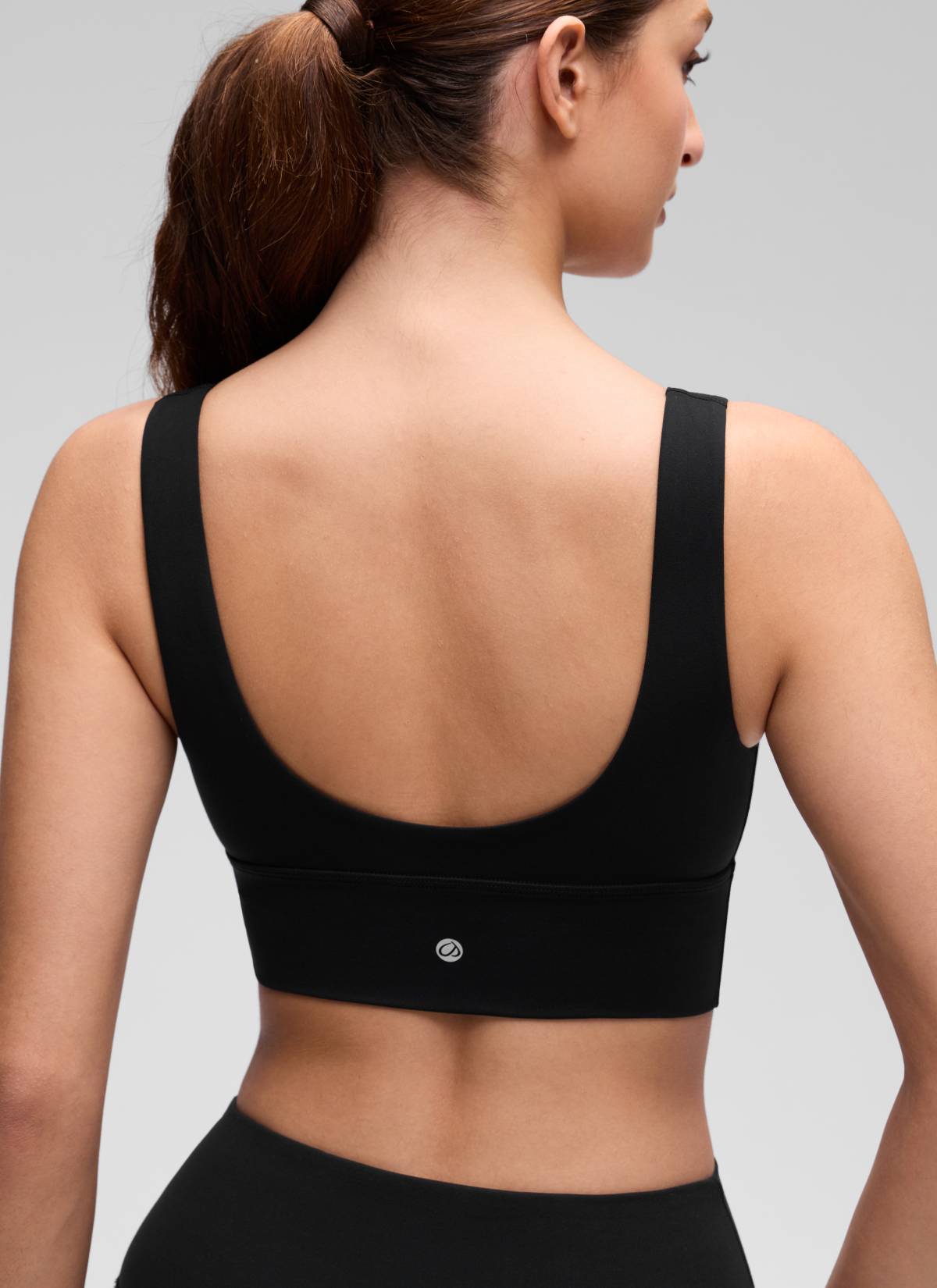 CRZ YOGA Women's Light Support Butterluxe Yoga Bra Longline U back V Neck Black @model_info:Inga