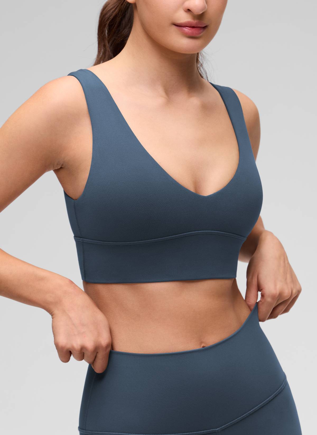 CRZ YOGA Women's Light Support Butterluxe Yoga Bra Longline U back V Neck Stelindigo @model_info:Inga