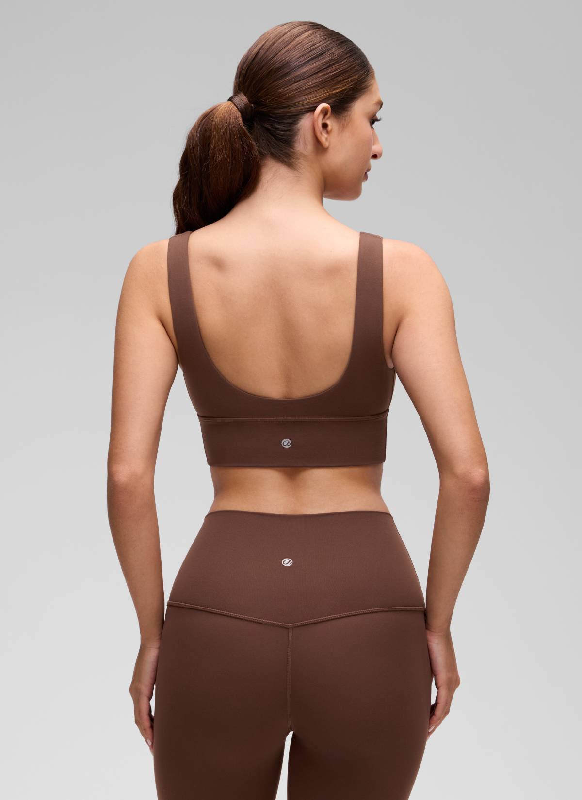 CRZ YOGA Women's Light Support Butterluxe Yoga Bra Longline U back V Neck Coffee Brown @model_info:Inga