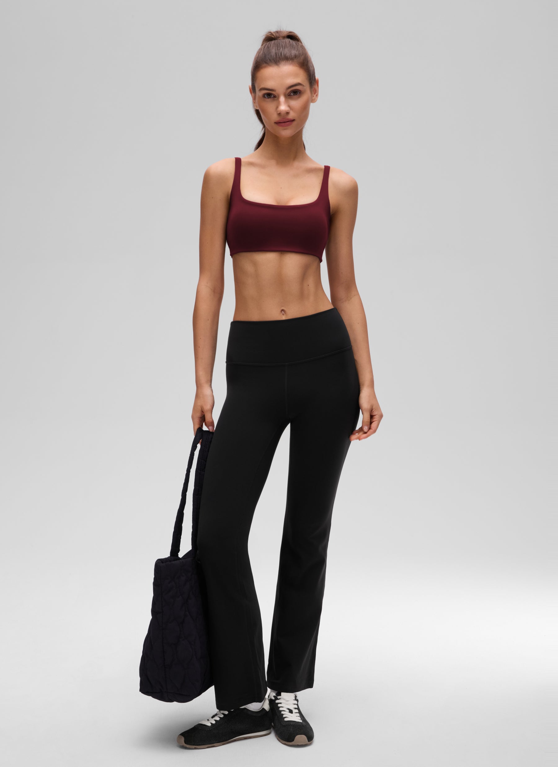 CRZ YOGA – damski top z wyścielonym mini stanikiem i kwadratowym dekoltem, model Butterluxe, kolor czerwony merlot