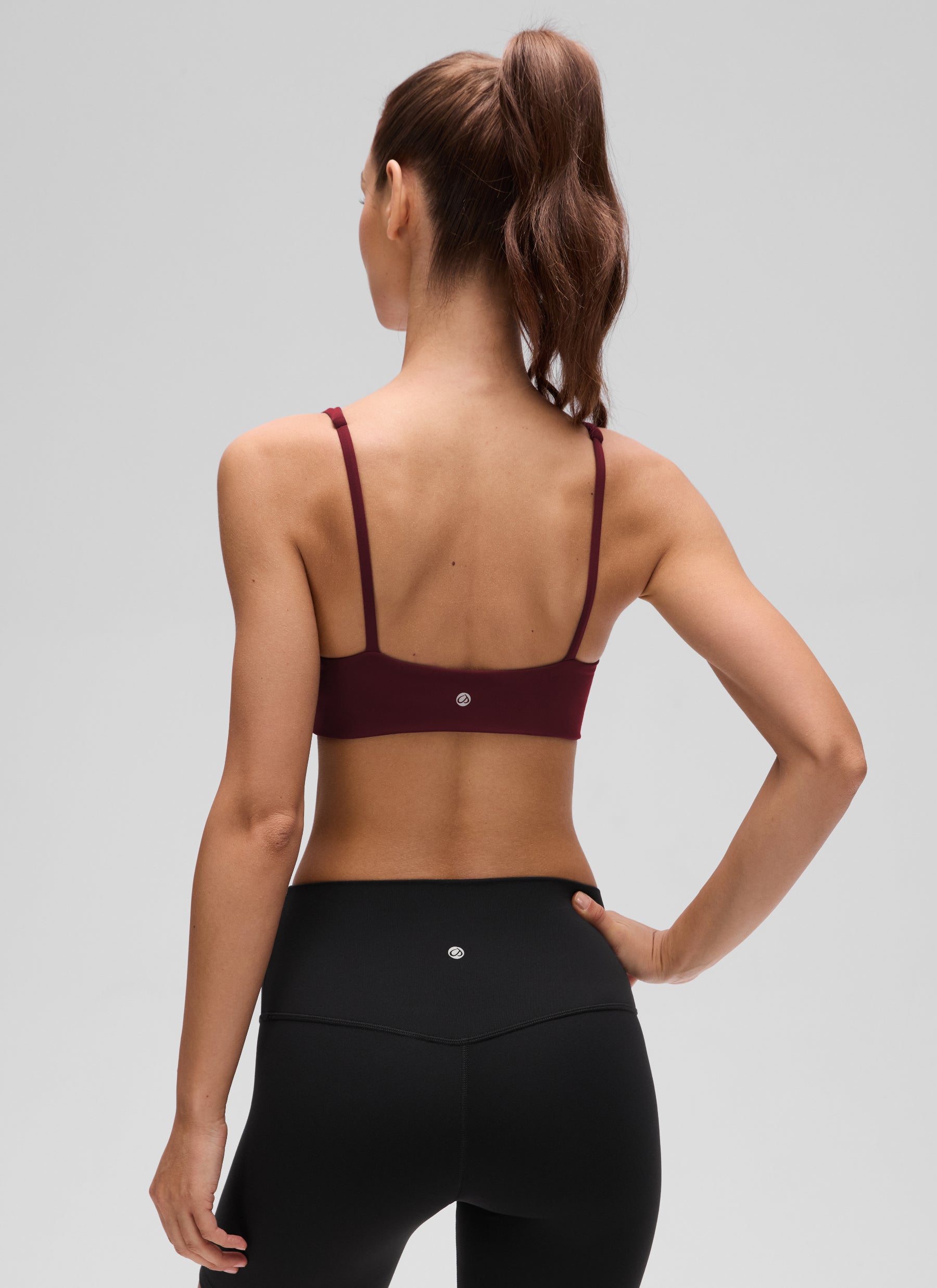 CRZ YOGA – damski top z wyścielonym mini stanikiem i kwadratowym dekoltem, model Butterluxe, kolor czerwony merlot