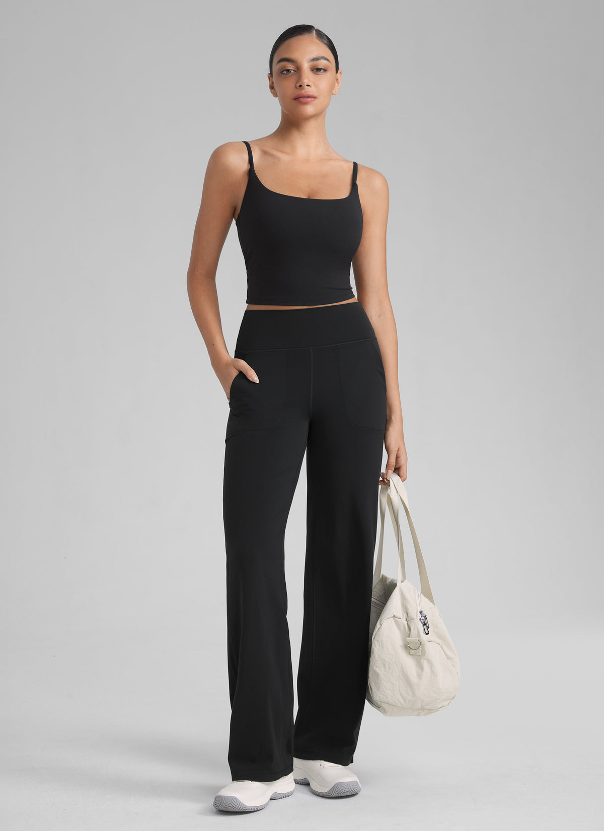 CRZ YOGA Butterlift lang sports-BH med dyp hals og U-rygg til dame, Black @model_info:Anano