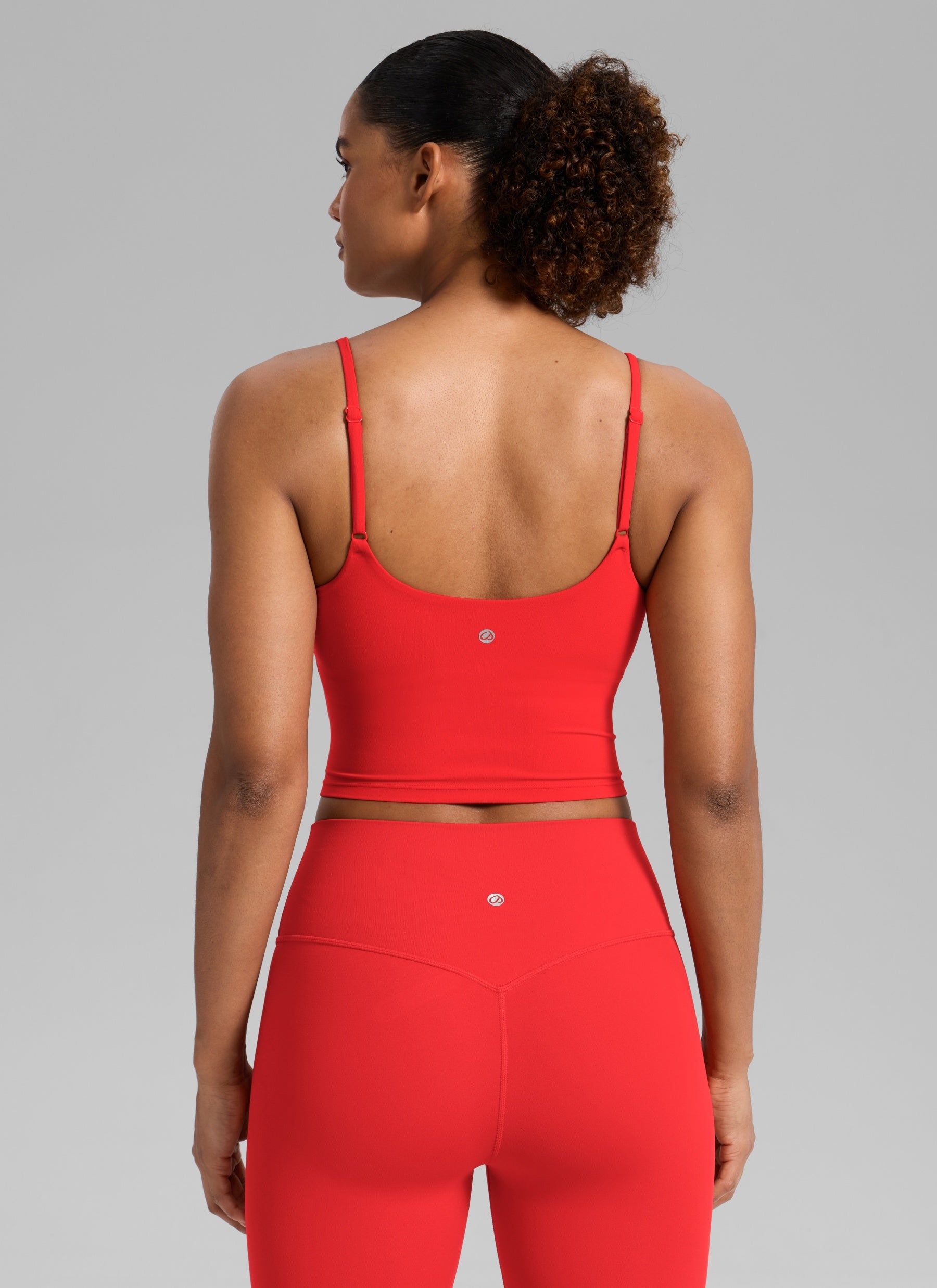 CRZ YOGA Dames Butterlift Yoga Longline Sport-bh met ronde hals en U-rug Dieprood
