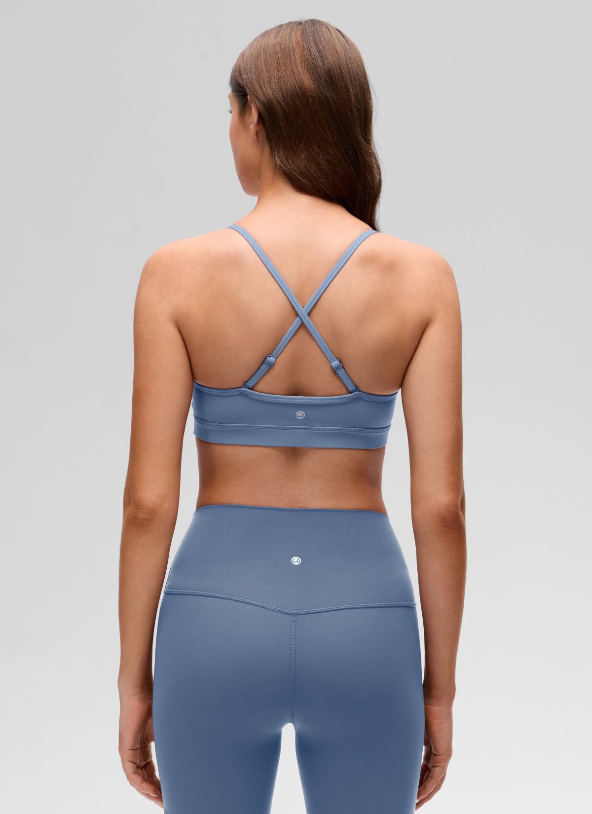 CRZ YOGA Butterluxe Womens V Neck Camisole Yoga Padded Sports Bra Washed Denim @model_info:Gelya