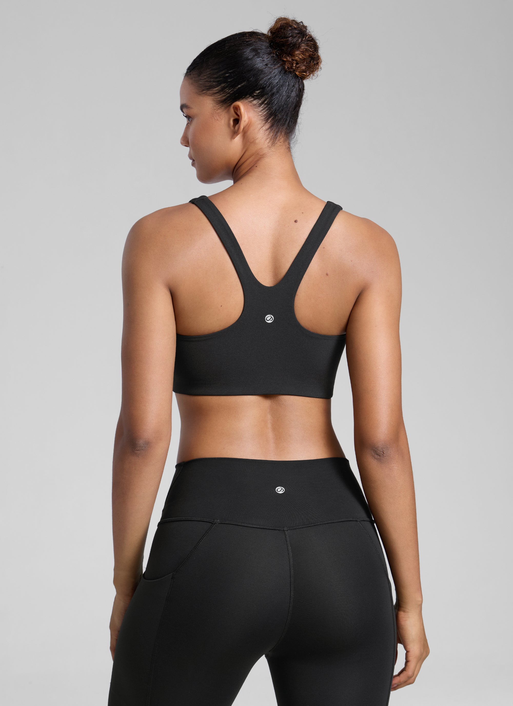 CRZ YOGA Dames Butterlift Dubbel gevoerde Yoga Sportbeha met rechte hals Zwart
