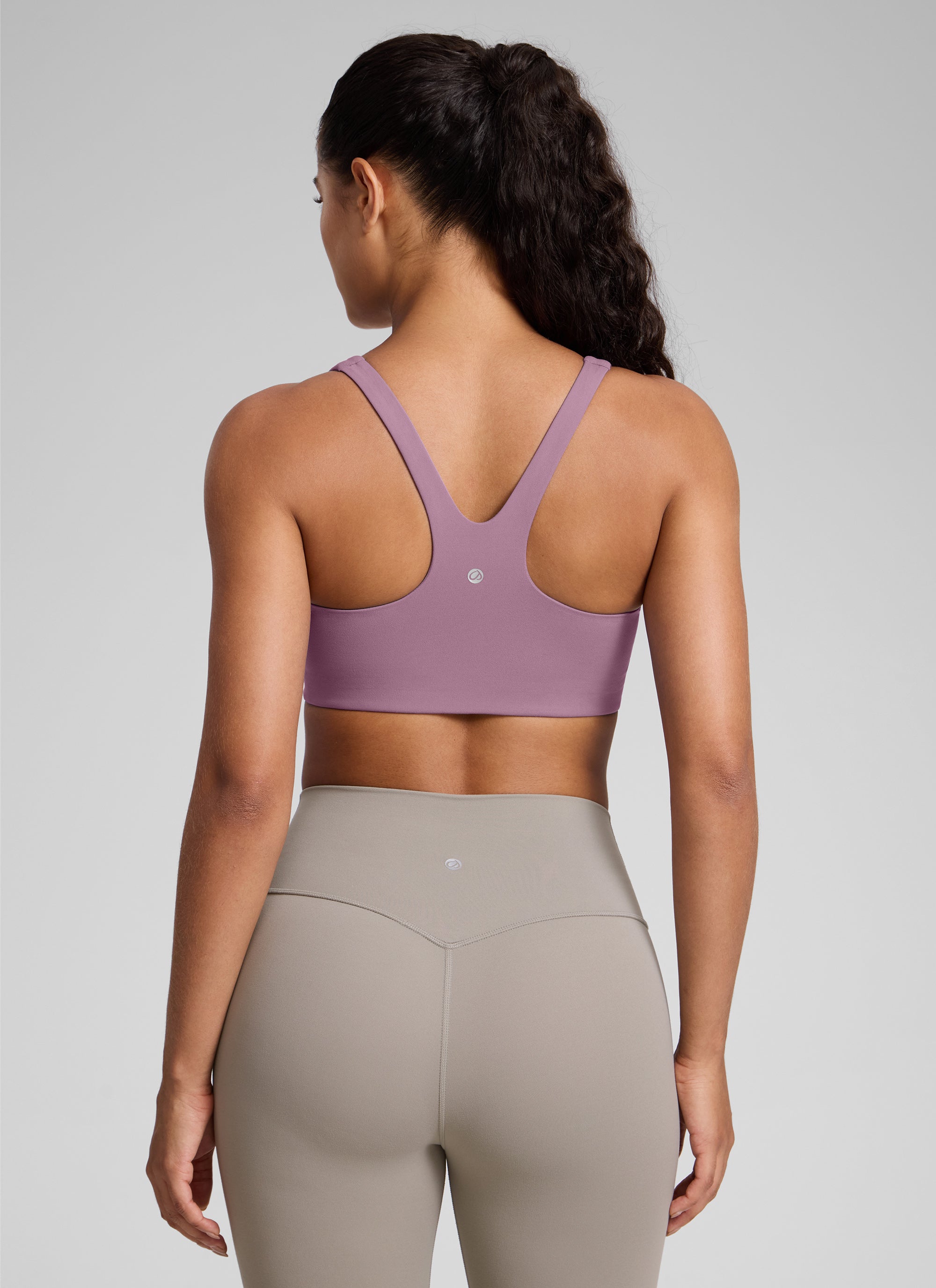 CRZ YOGA Dames Butterlift Dubbel gevoerde Yoga Sportbeha met rechte halslijn, Light Lavender
