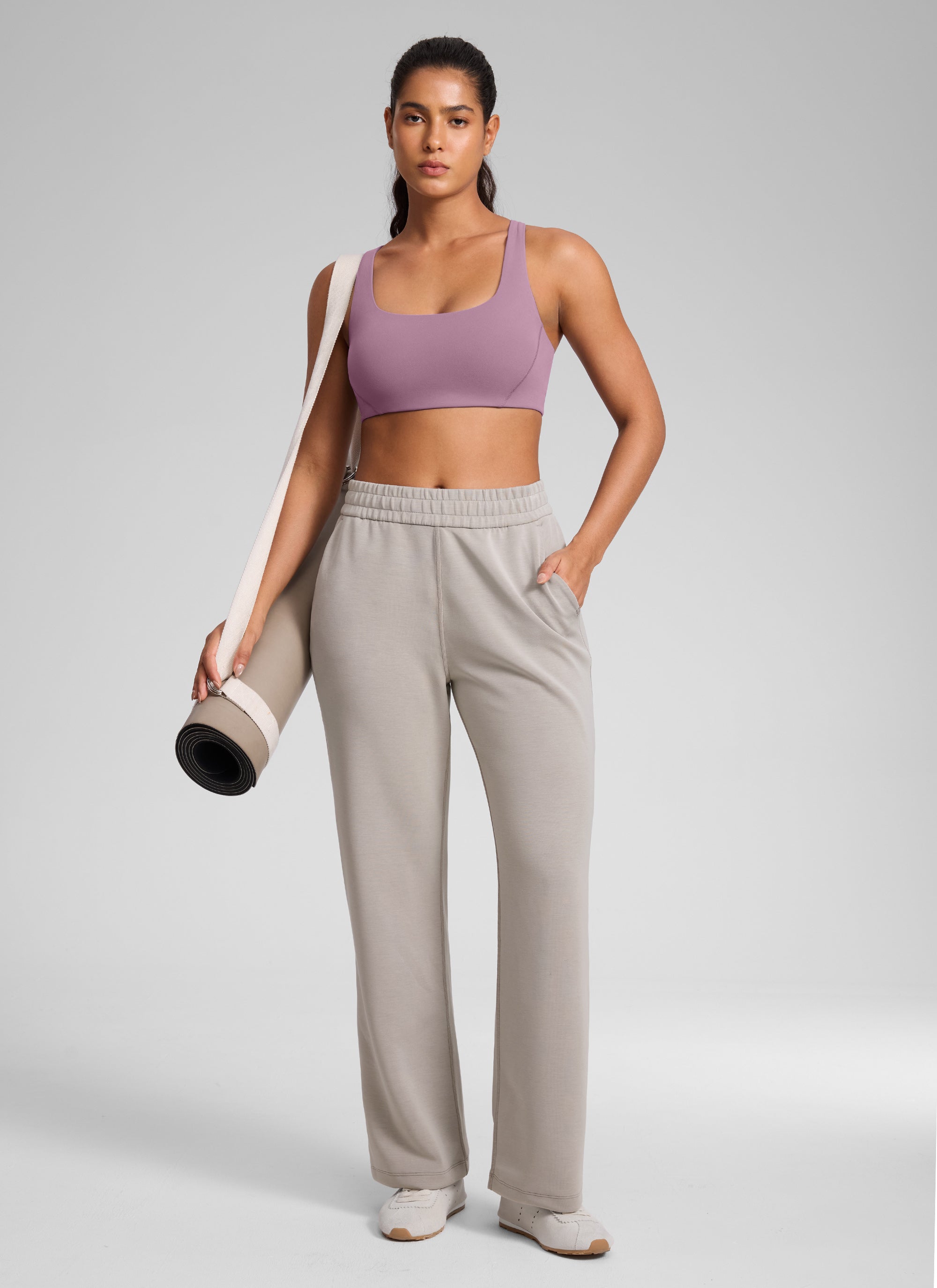 CRZ YOGA Dames Butterlift Dubbel gevoerde Yoga Sportbeha met rechte halslijn, Light Lavender