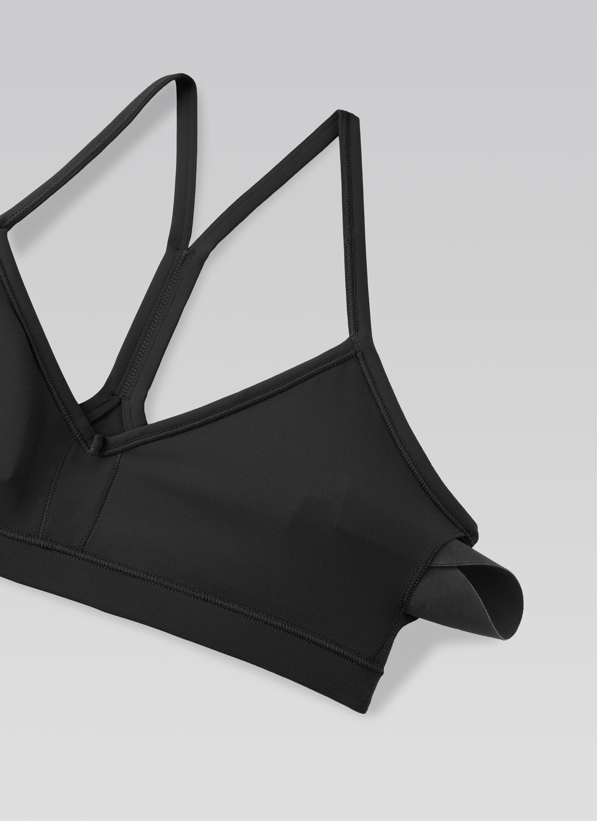 CRZ YOGA Butterluxe Yoga-Sport-BH für Damen mit gerafftem V-Ausschnitt und Polsterung, schwarz