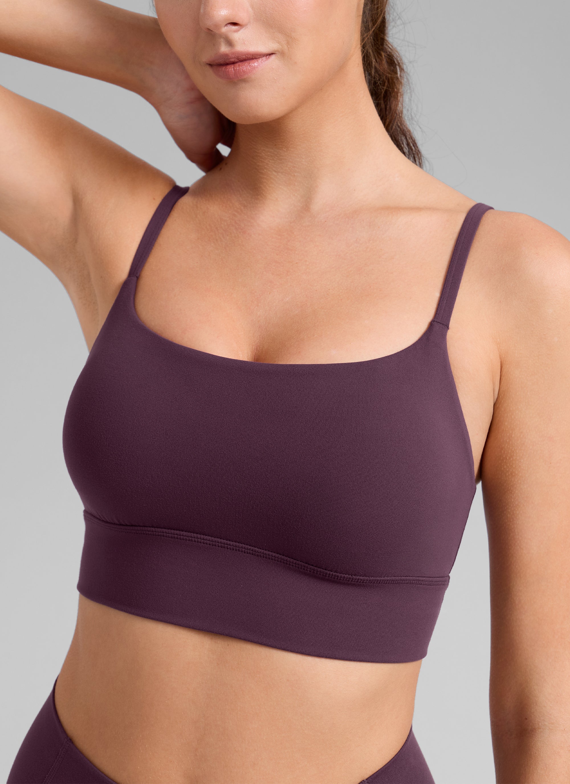 CRZ YOGA Reggiseno sportivo da yoga da donna " Butterlift " con reggiseno integrato, modello longline, colore viola intenso @model_info:Gelya
