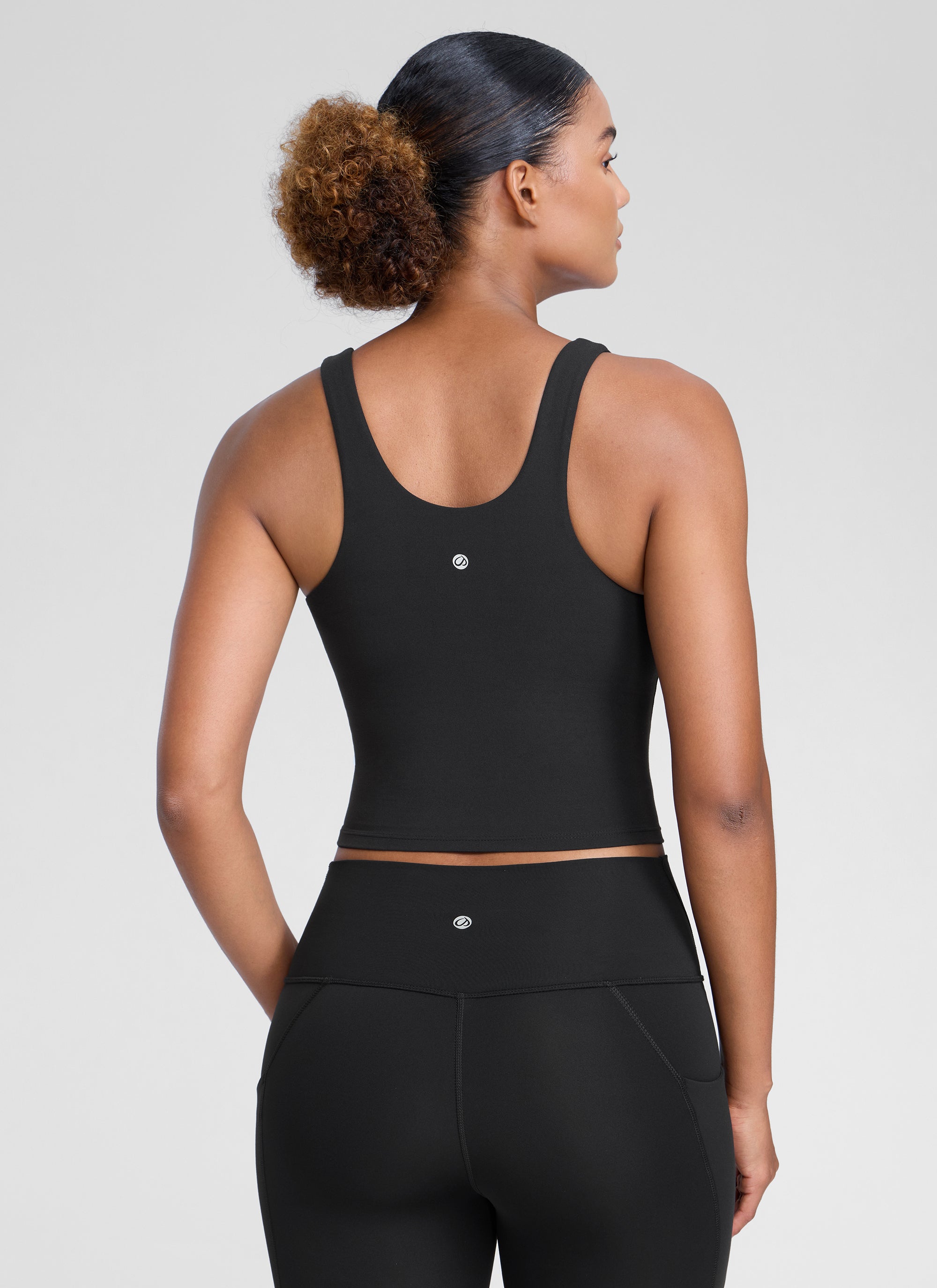CRZ YOGA Dames Butterlift Racerback U-hals Yoga Tanktop met ingebouwde bh Zwart