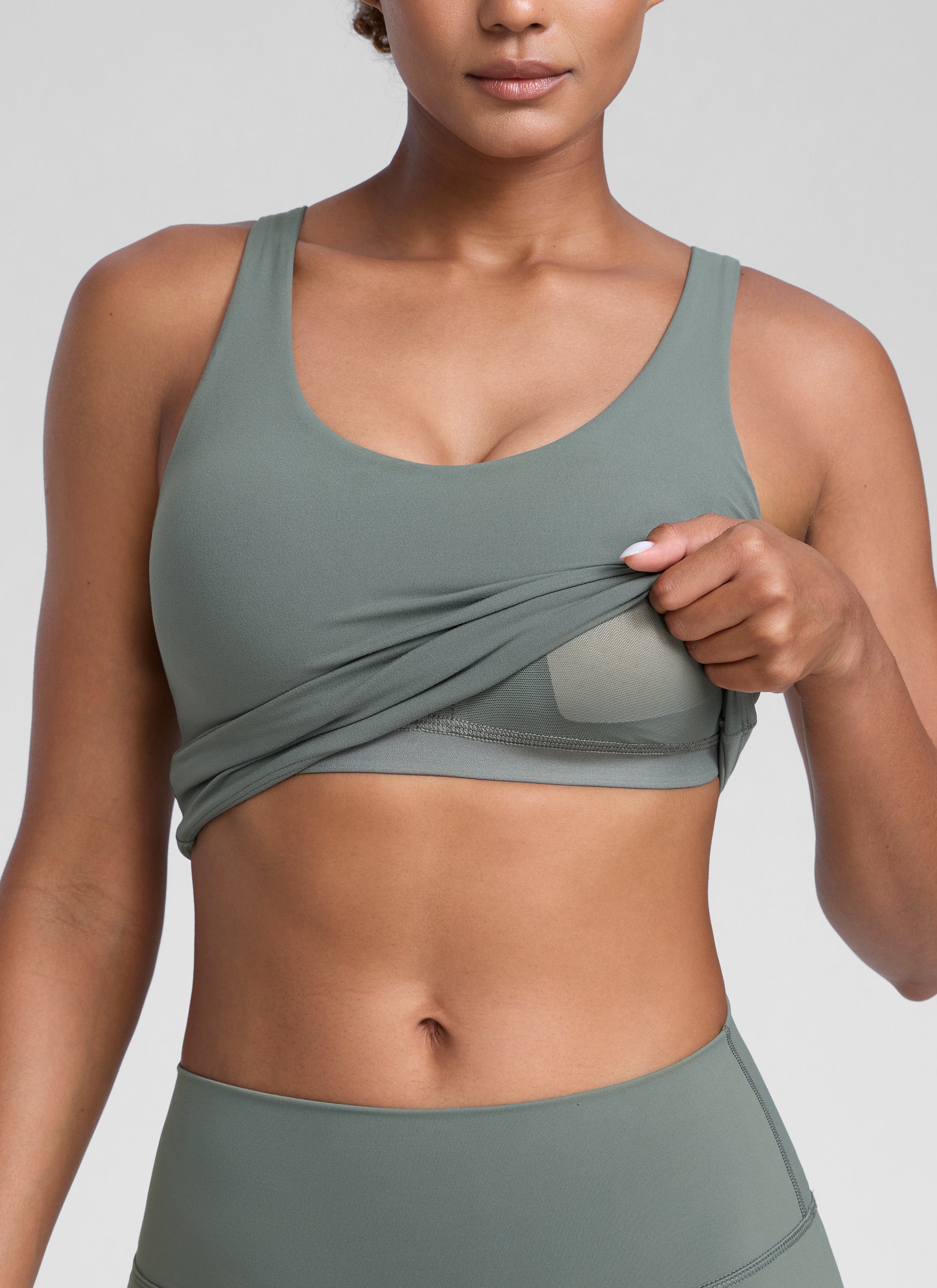 CRZ YOGA Dames Butterlift Racerback U-hals Yoga Tanktop met ingebouwde bh Grijze Salie