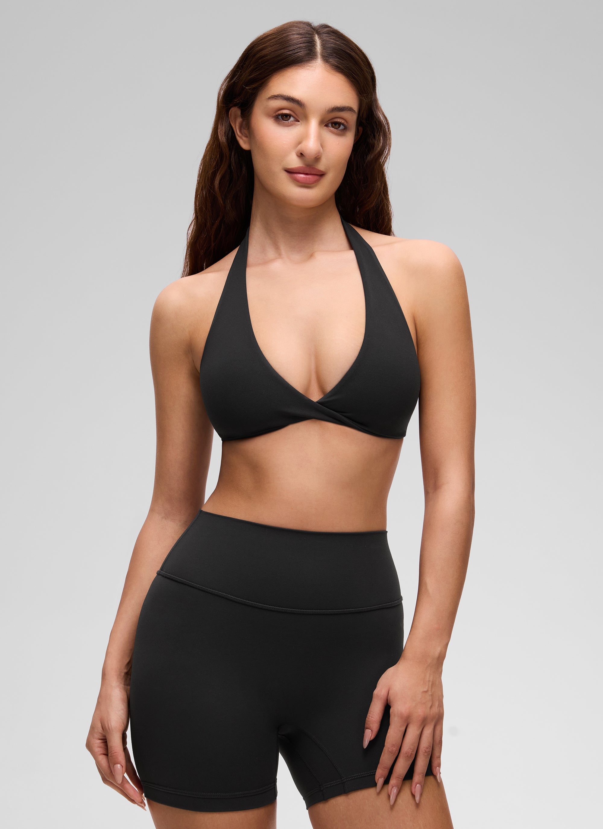 CRZ YOGA Damen Butterluxe Yoga V-Ausschnitt Crop Zweilagiger Sport-BH Schwarz
