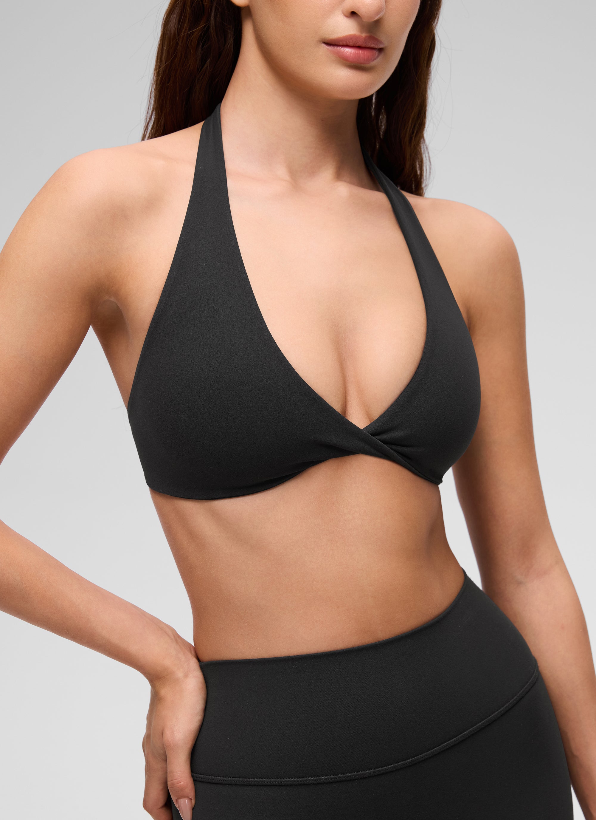 CRZ YOGA Damen Butterluxe Yoga V-Ausschnitt Crop Zweilagiger Sport-BH Schwarz
