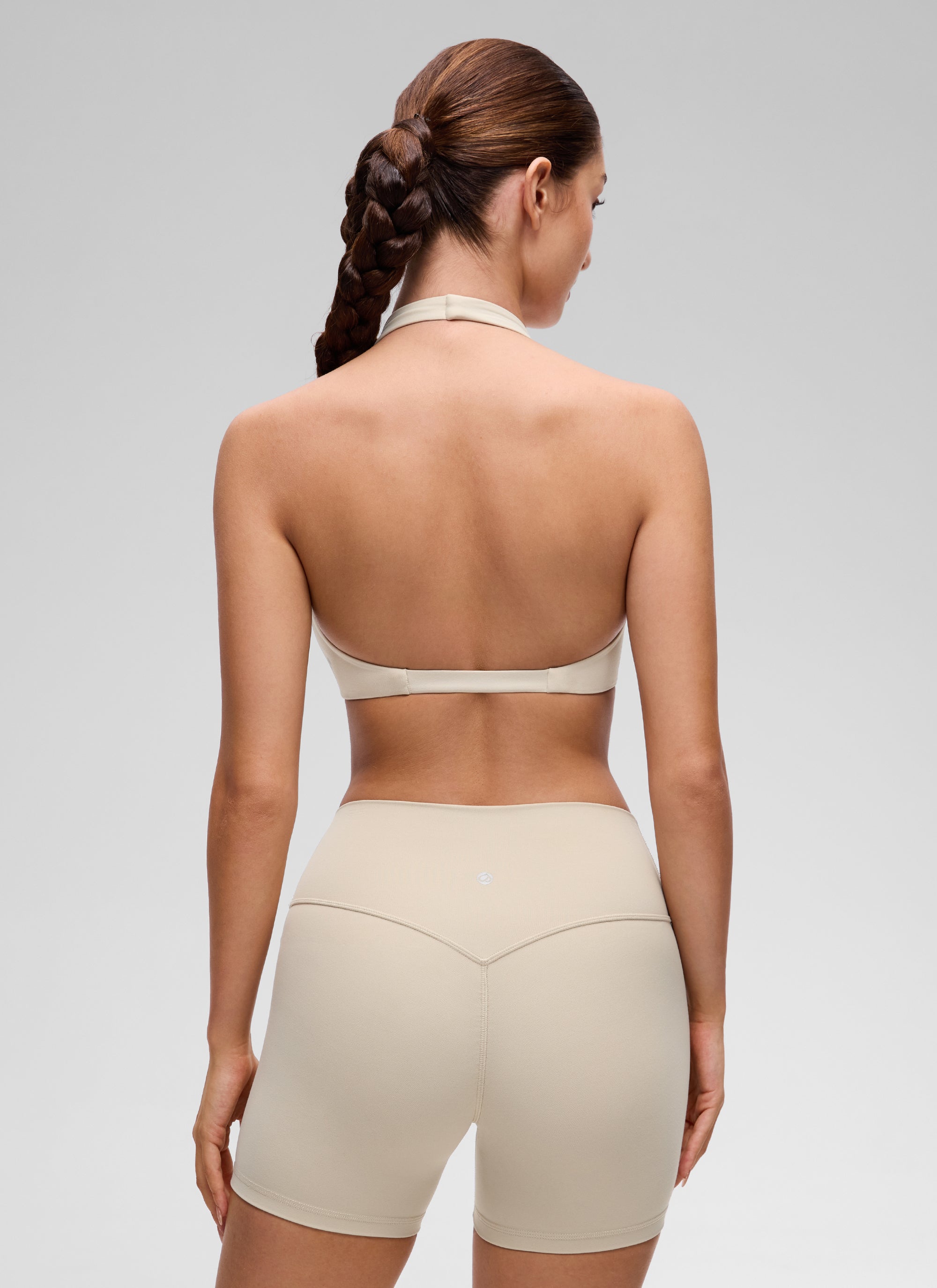 CRZ YOGA Damen Butterluxe Yoga V-Ausschnitt Crop Zweilagiger Sport-BH Mojave Tan