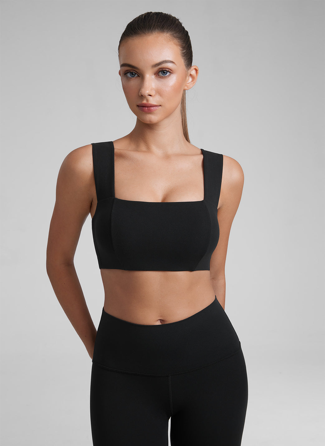 CRZ YOGA Soutien-gorge de sport Butterluxe à encolure carrée, dos ouvert et bretelles larges pour femme Noir