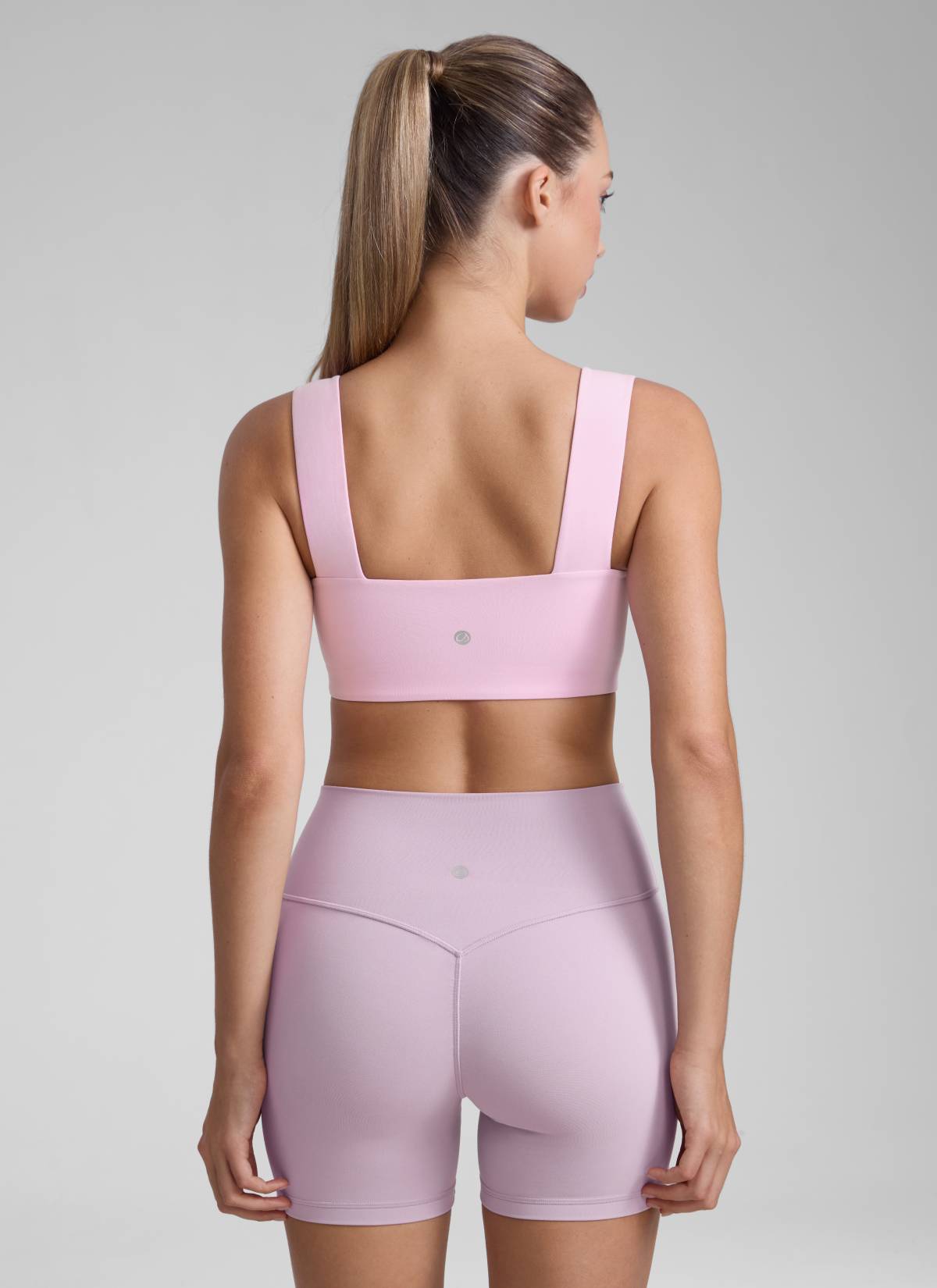 CRZ YOGA Soutien-gorge de sport Butterluxe à encolure carrée, dos ouvert et bretelles larges pour femme Rose Vita