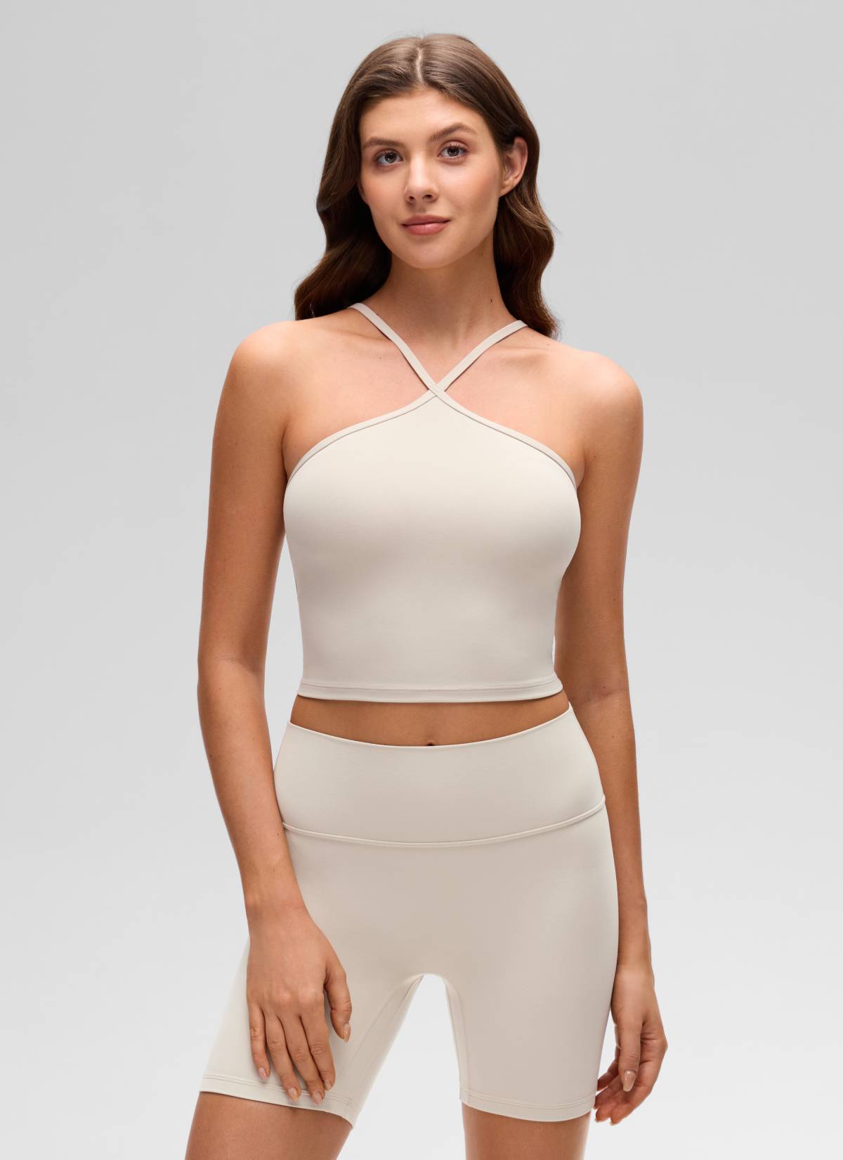 CRZ YOGA Damen- Butterluxe -Yoga-Cross-Halter-Crop-Top mit integriertem BH – Mojave Tan