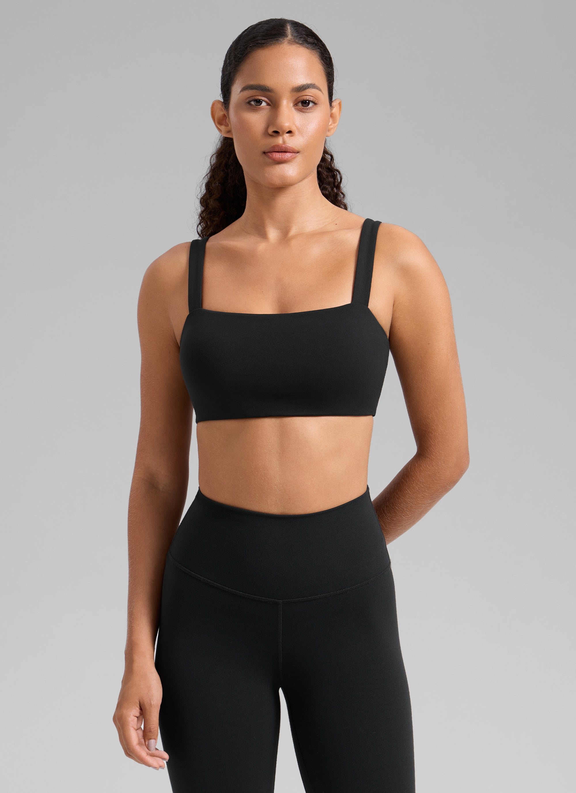 CRZ YOGA Dames Butterlift Workout Sportbeha met Vierkante Hals en Ingebouwde Beha, Zwart