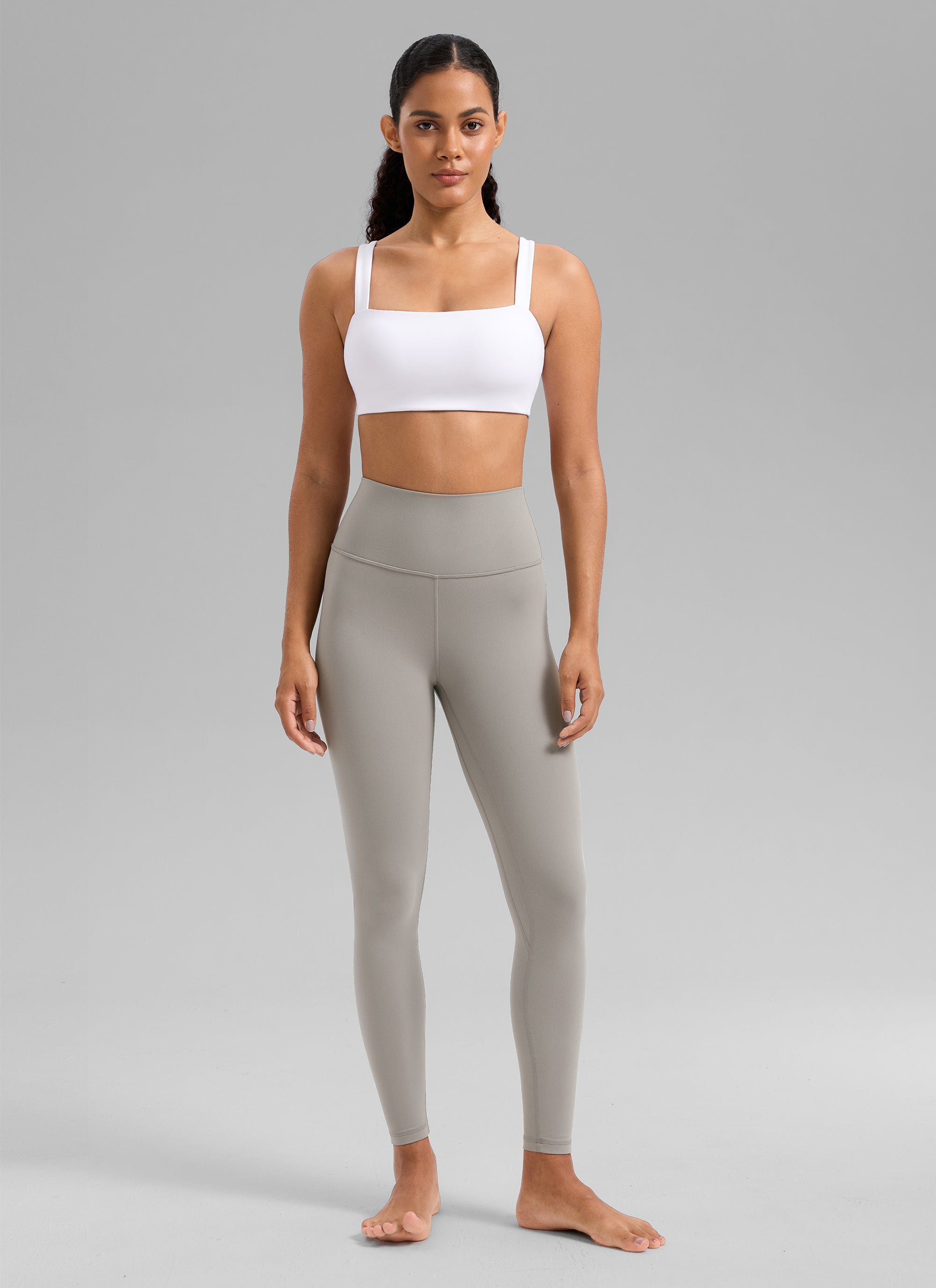 CRZ YOGA Dame Butterlift Trenings-Sports-BH med Firkantet Utringning og Innebygd BH Hvit @model_info:Gabi