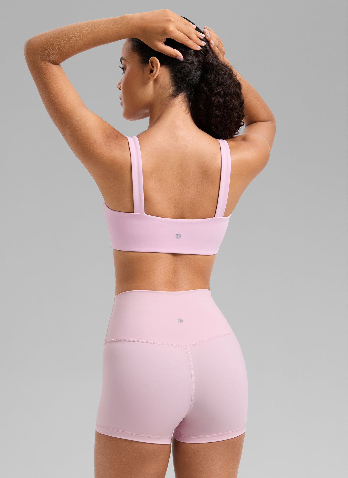 CRZ YOGA Dame Butterlift Trenings-Sports-BH med Firkantet Utringning og Innebygd BH Melkerosa @model_info:Gabi